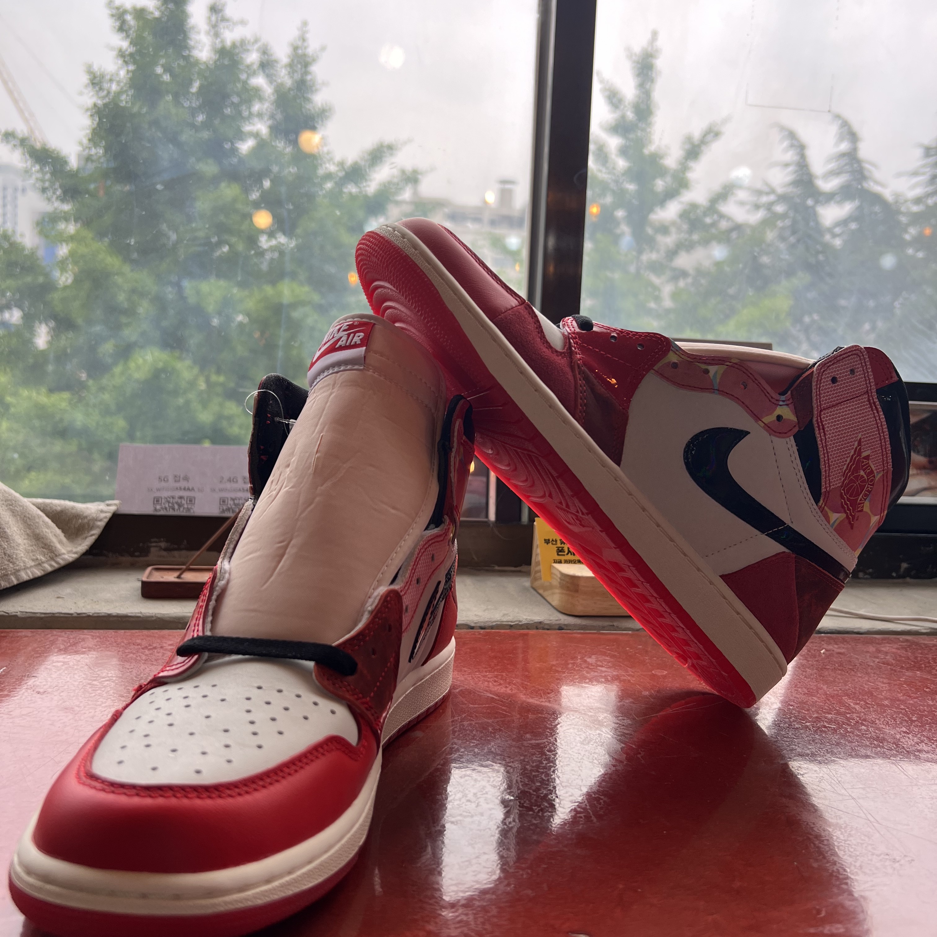 Jordan 1 Retro High Spider-Man Next Chapter 착용 스타일