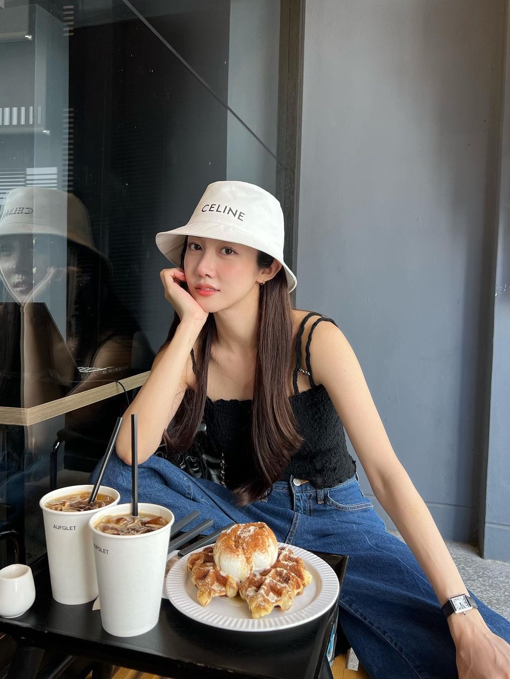 Celine Bucket Hat in Gabardine Cotton Off White 착용 스타일