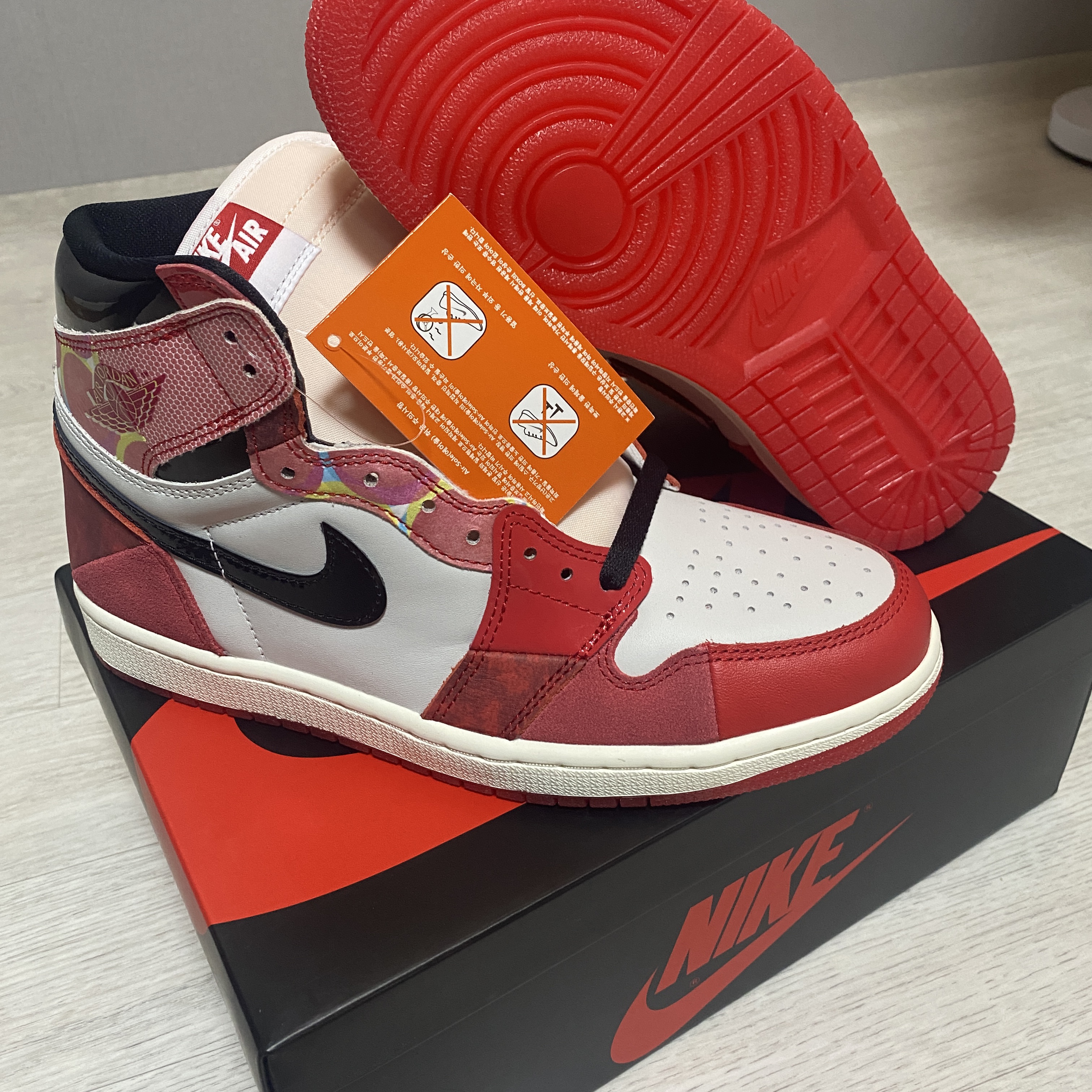 Jordan 1 Retro High Spider-Man Next Chapter 착용 스타일