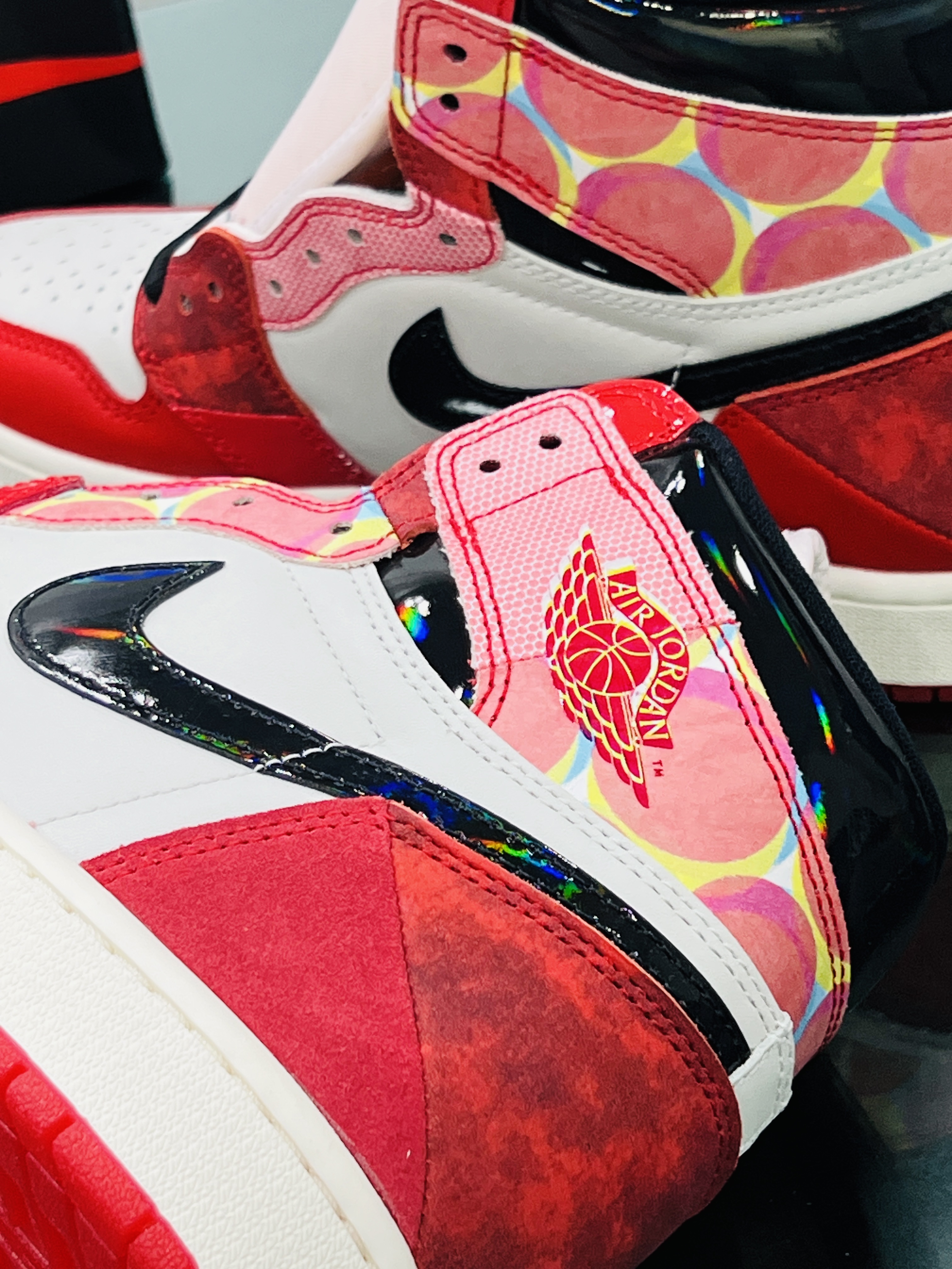 Jordan 1 Retro High Spider-Man Next Chapter 착용 스타일 - 2