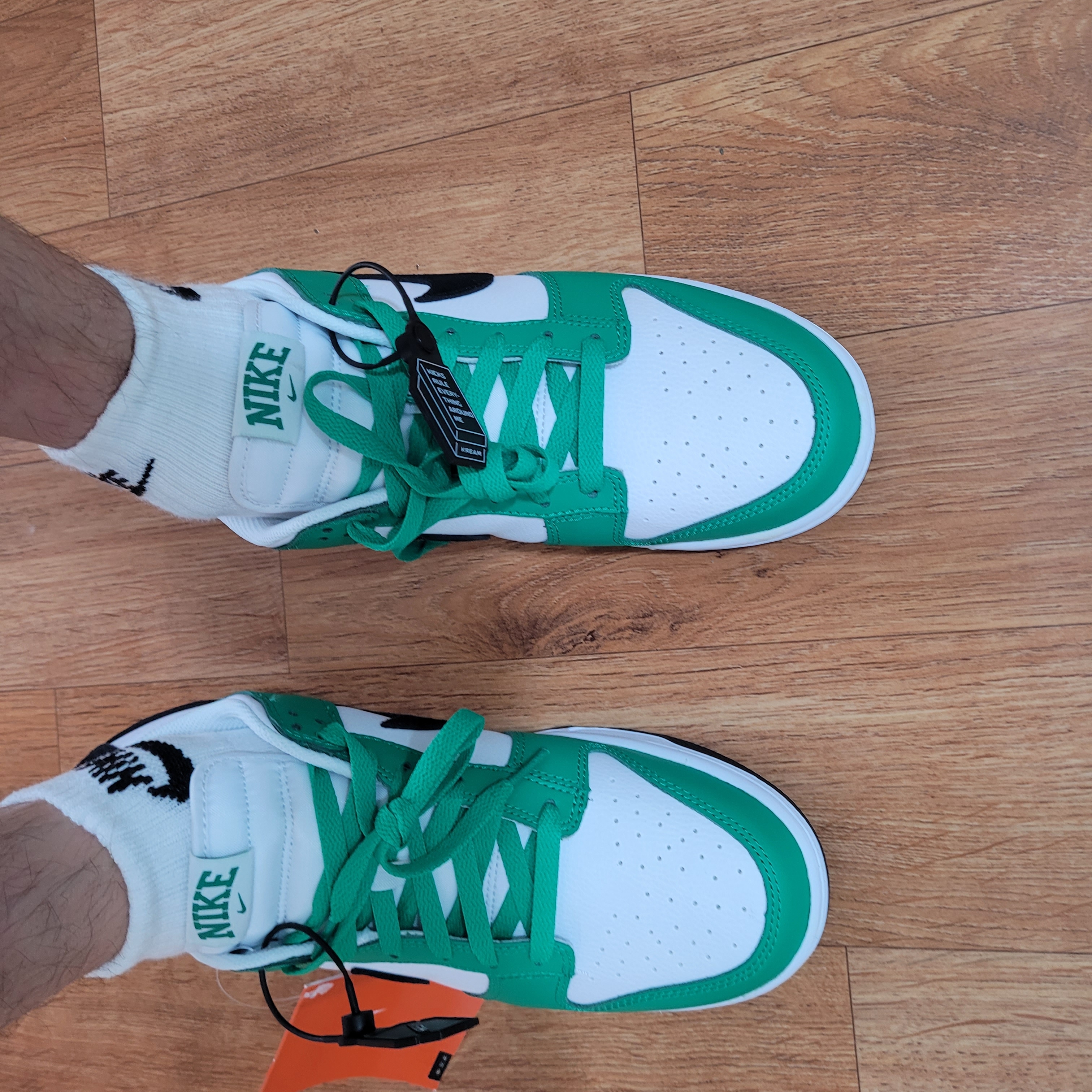 Nike Dunk Low White Green 착용 스타일 - 3