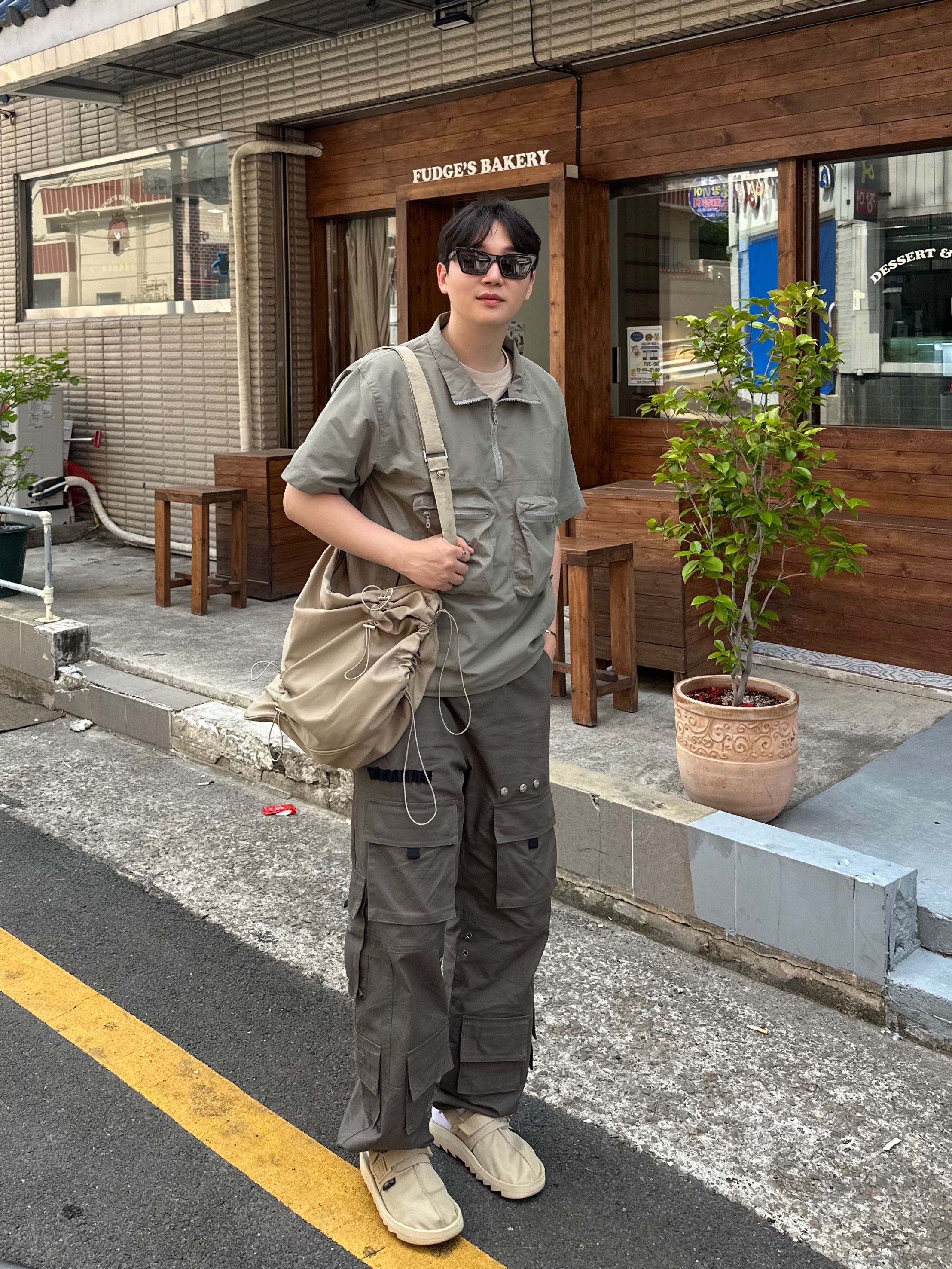 리복 비트닉 유틸리니 베이지 착용 스타일 - 3