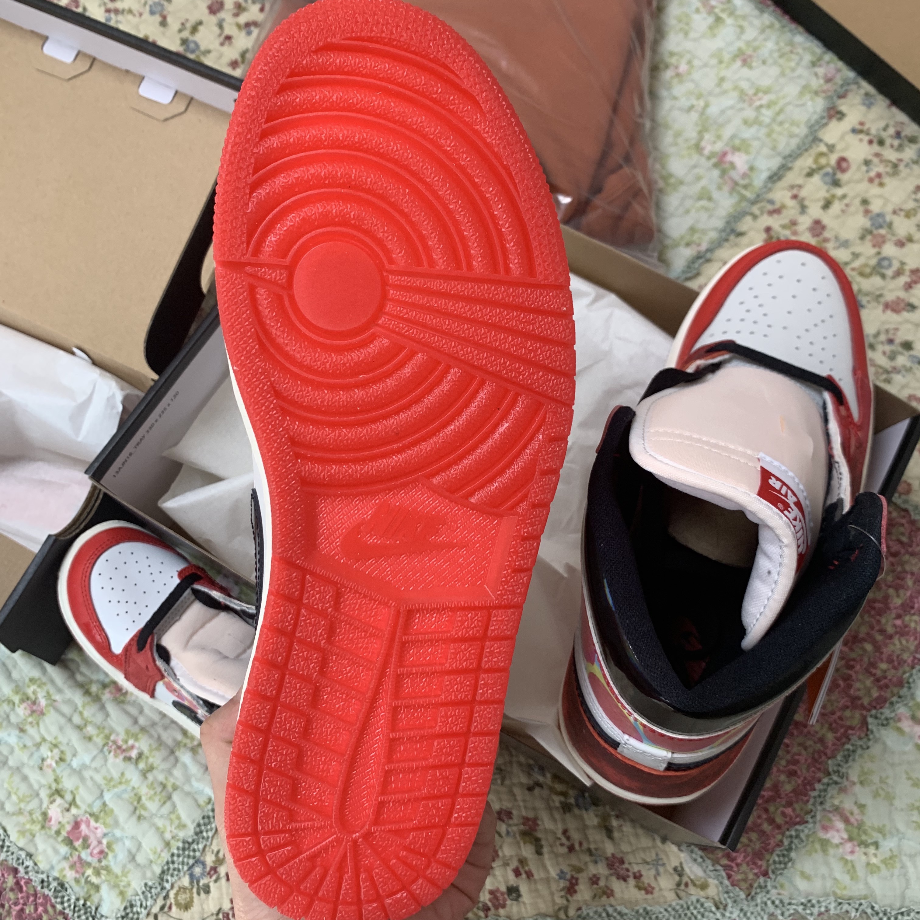 Jordan 1 Retro High Spider-Man Next Chapter 착용 스타일 - 3
