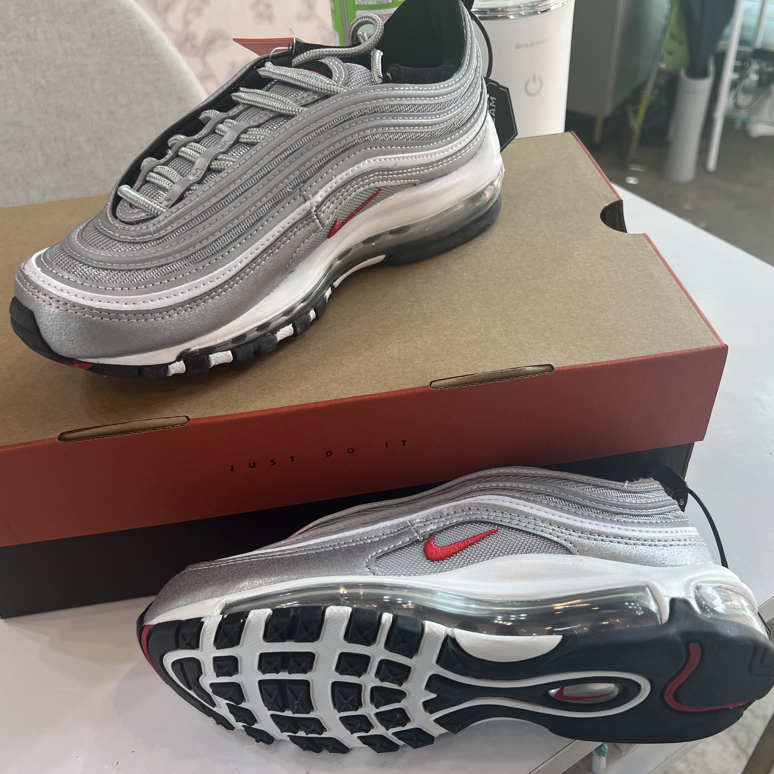 (W) Nike Air Max 97 OG Silver Bullet 2022 착용 스타일 - 1