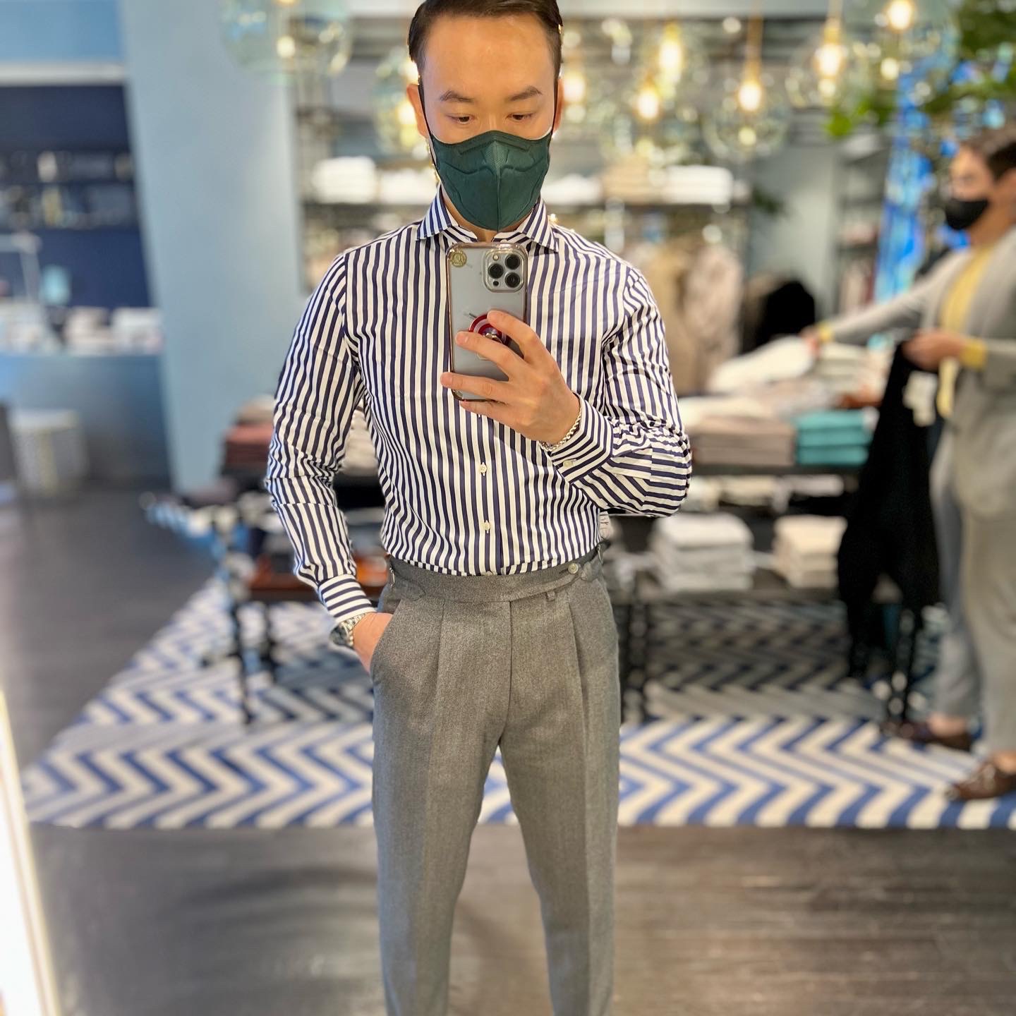 Off-White x Amore Pacific Protection Box (Without Cosmetics), AMI de Coeur Oversize Intarsia Sweater Royal Blue - 21FW 착용 스타일 - 5
