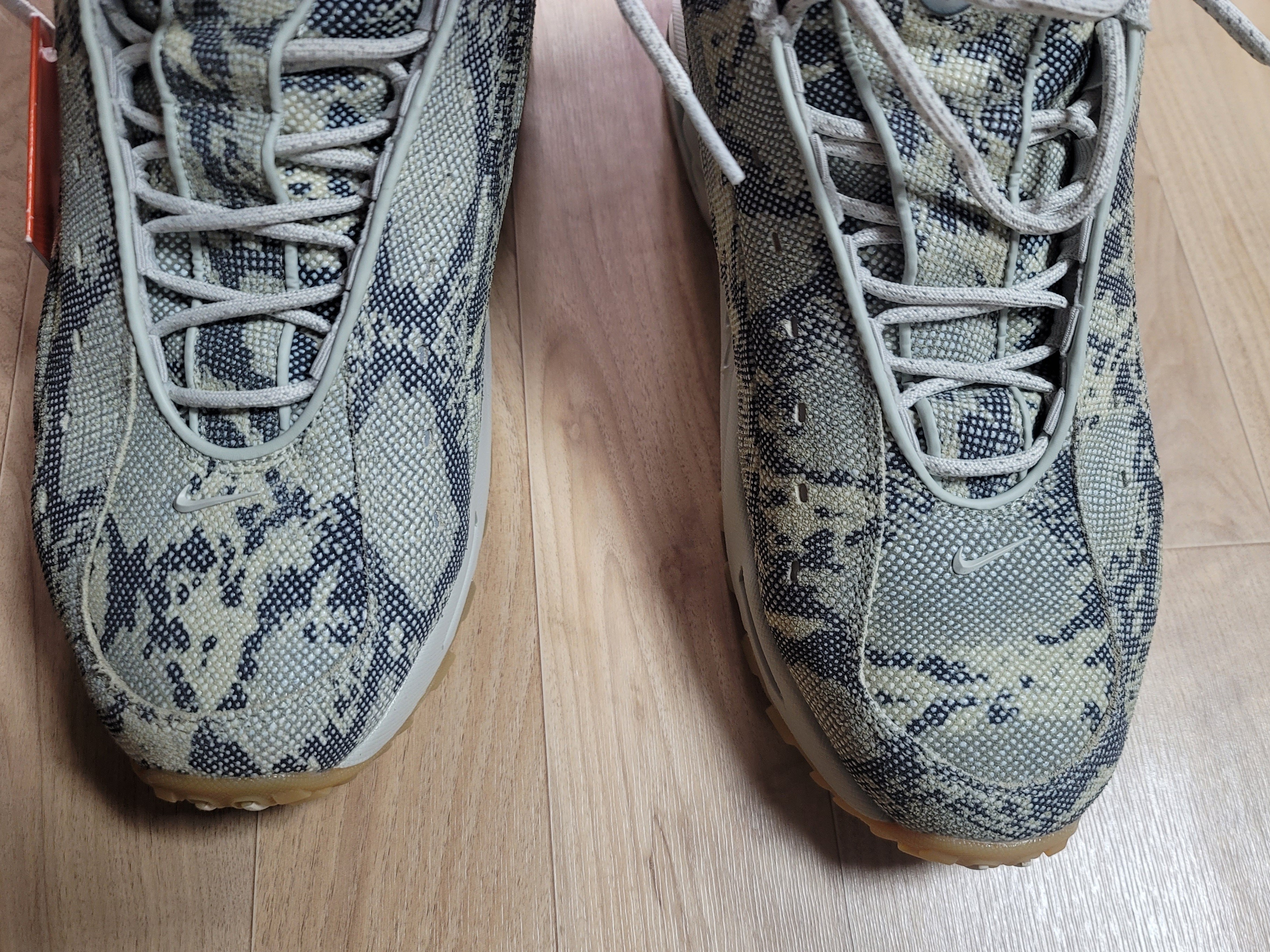 Nike x Drake Nocta Hot Step Air Terra Light Bone 착용 스타일