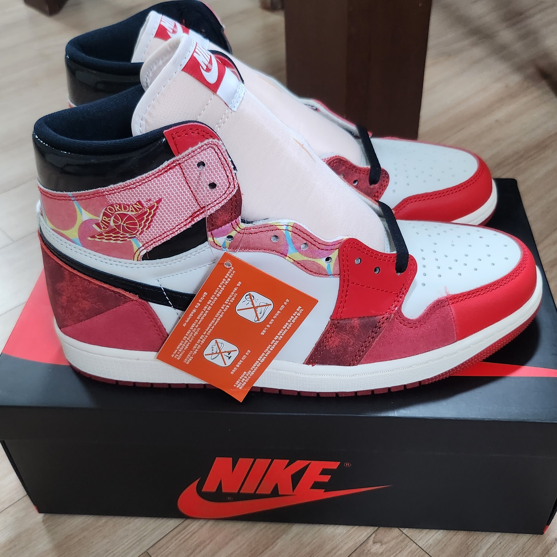 Jordan 1 Retro High Spider-Man Next Chapter 착용 스타일