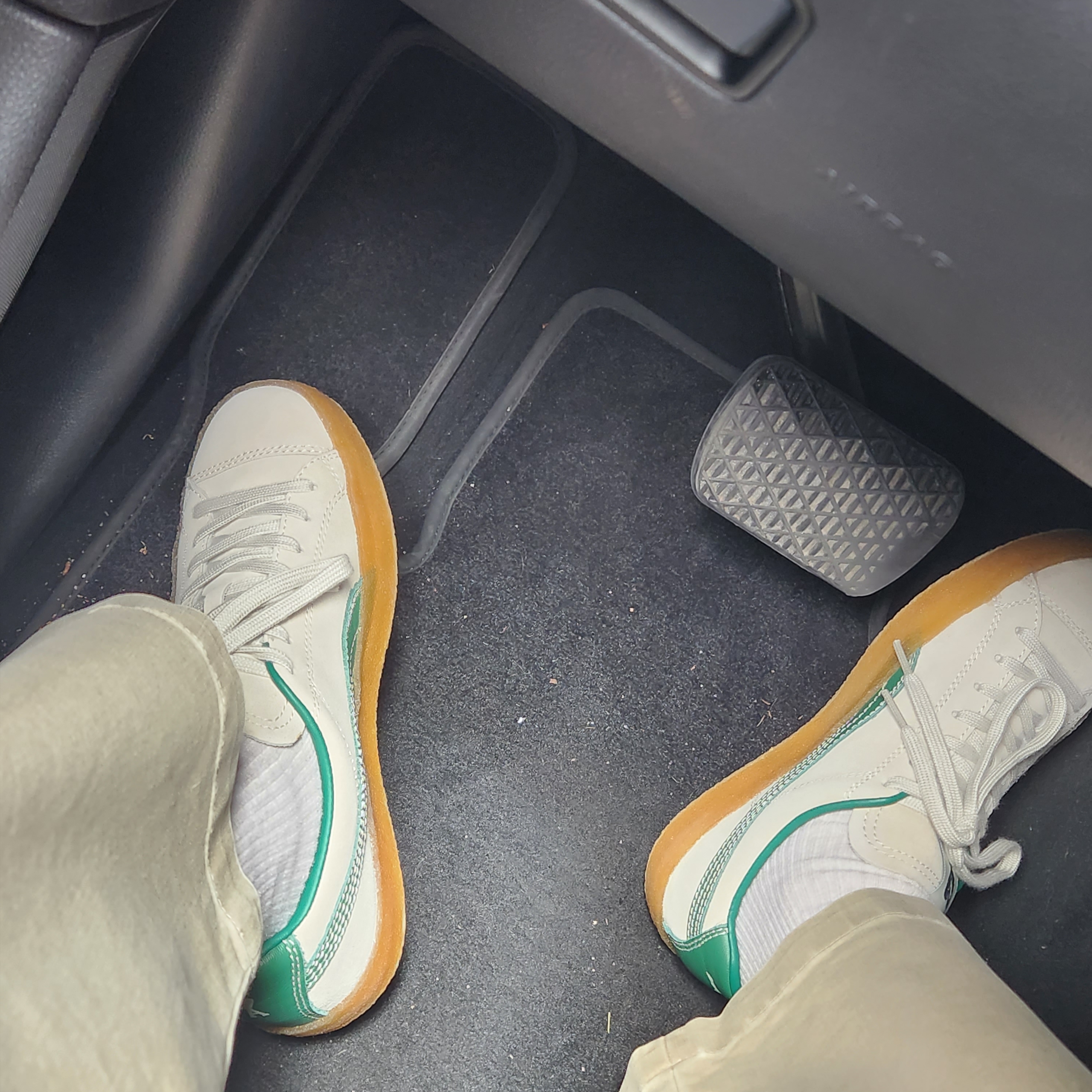 Puma x AMI Suede Crepe Pristine 착용 스타일