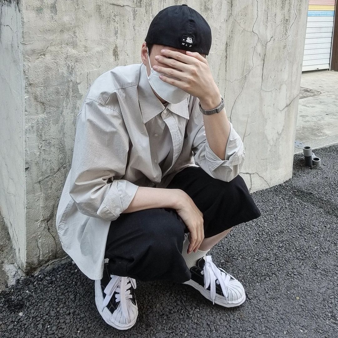 Maison Mihara Yasuhiro Blakey OG Sole Canvas Low-top Sneakers Black White 착용 스타일 - 3