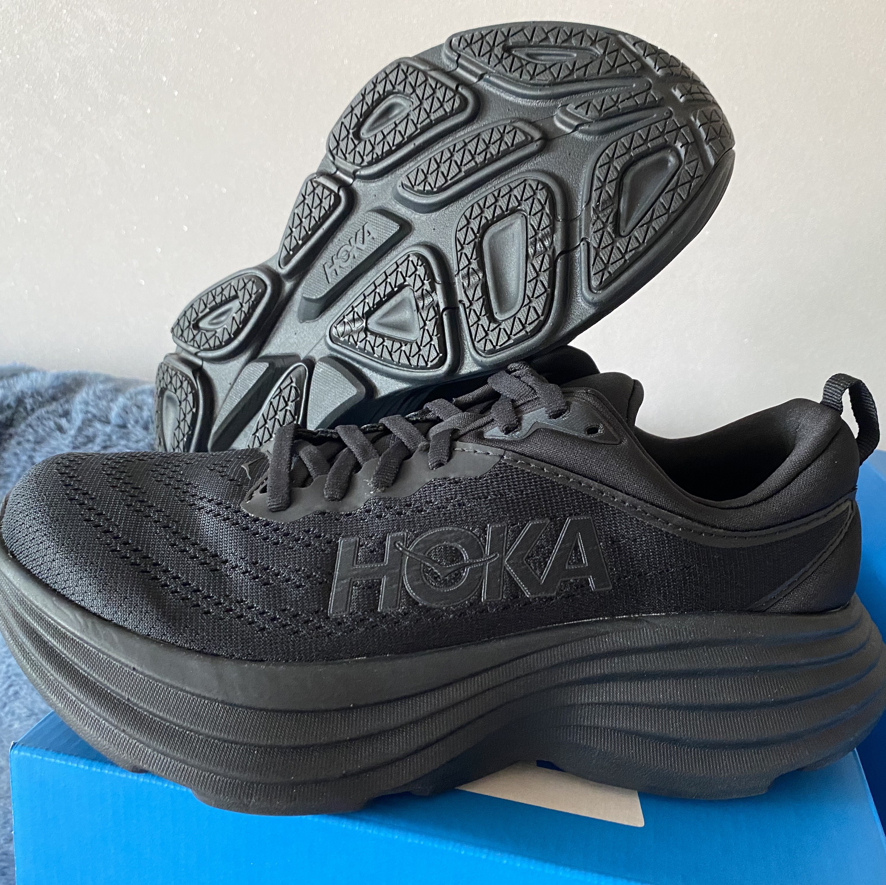 Hoka Bondi 8 Black - Wide 착용 스타일