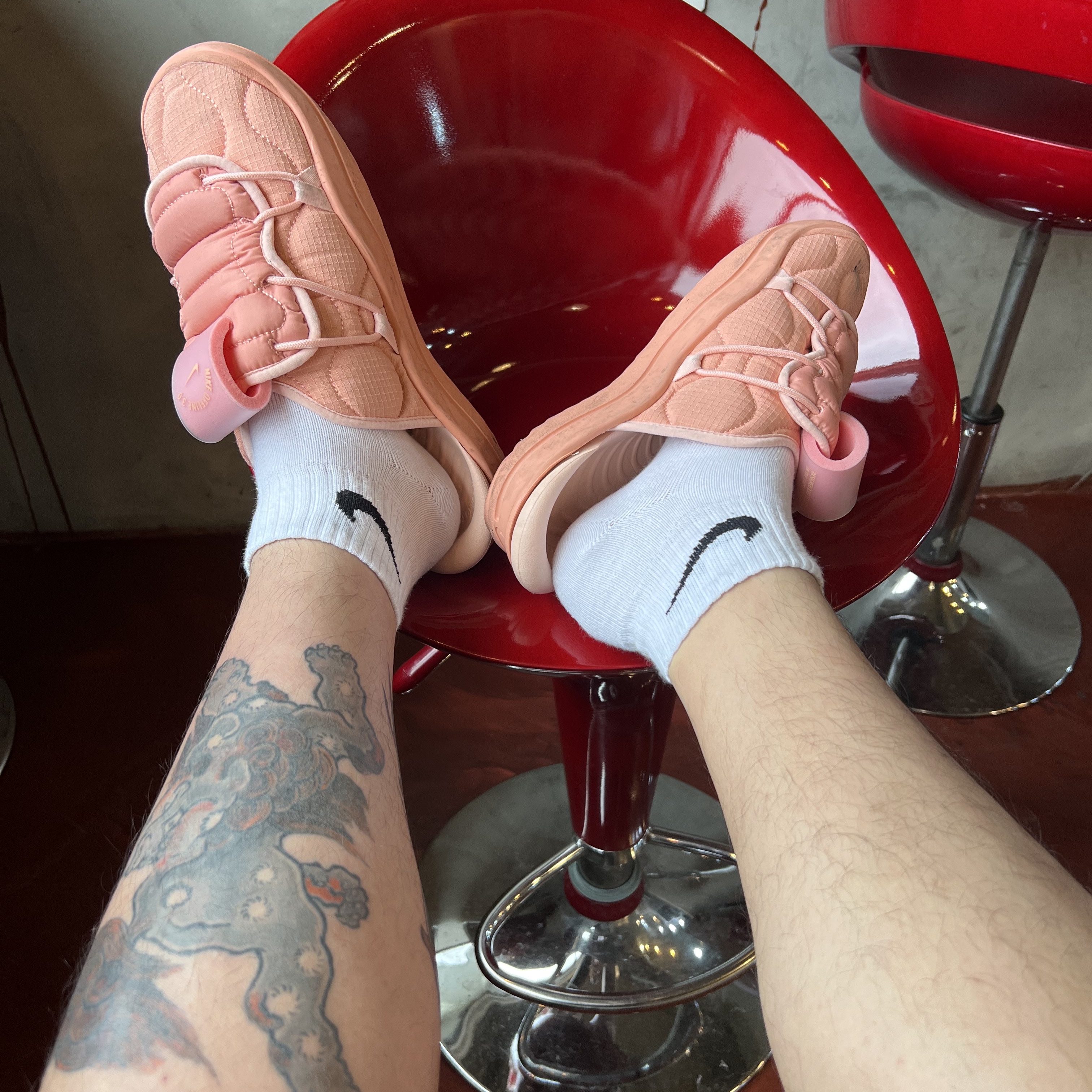 Nike Offline 3.0 Light Madder Root 착용 스타일