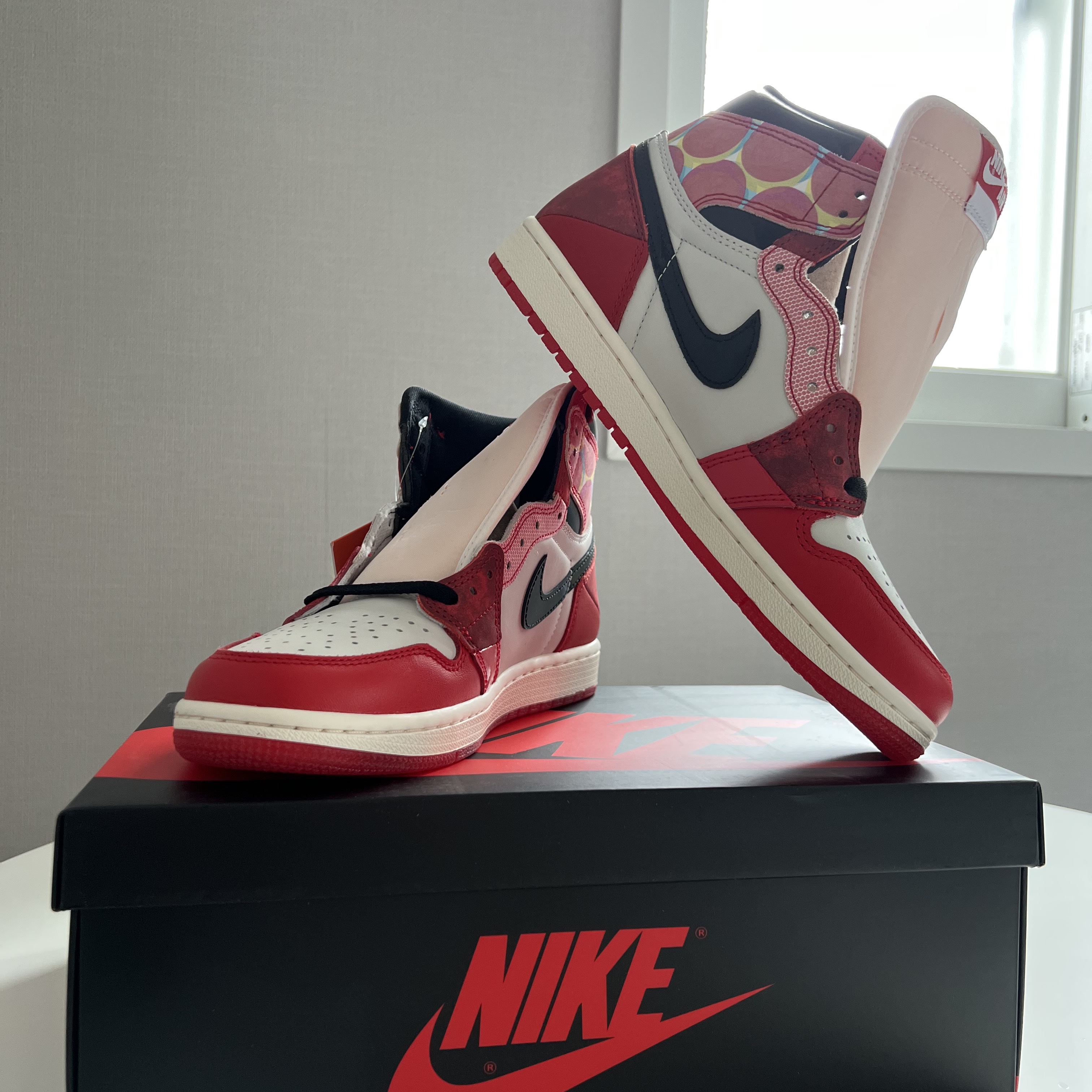Jordan 1 Retro High Spider-Man Next Chapter 착용 스타일 - 2