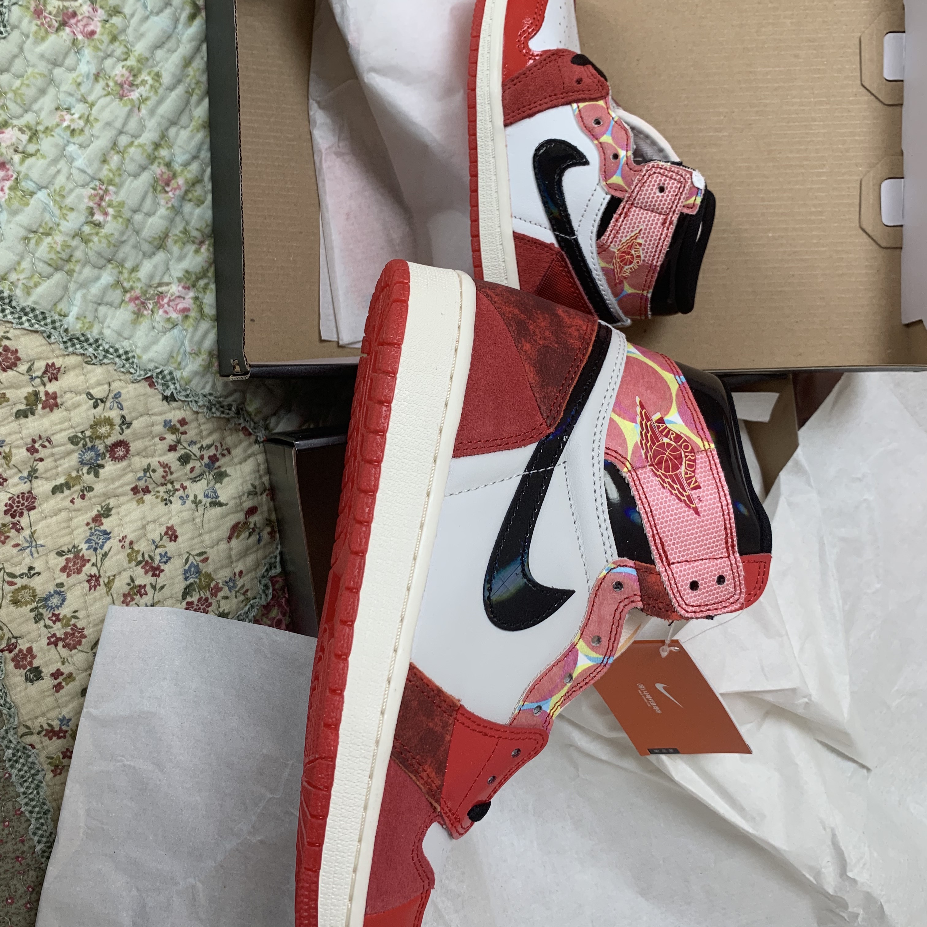 Jordan 1 Retro High Spider-Man Next Chapter 착용 스타일 - 2