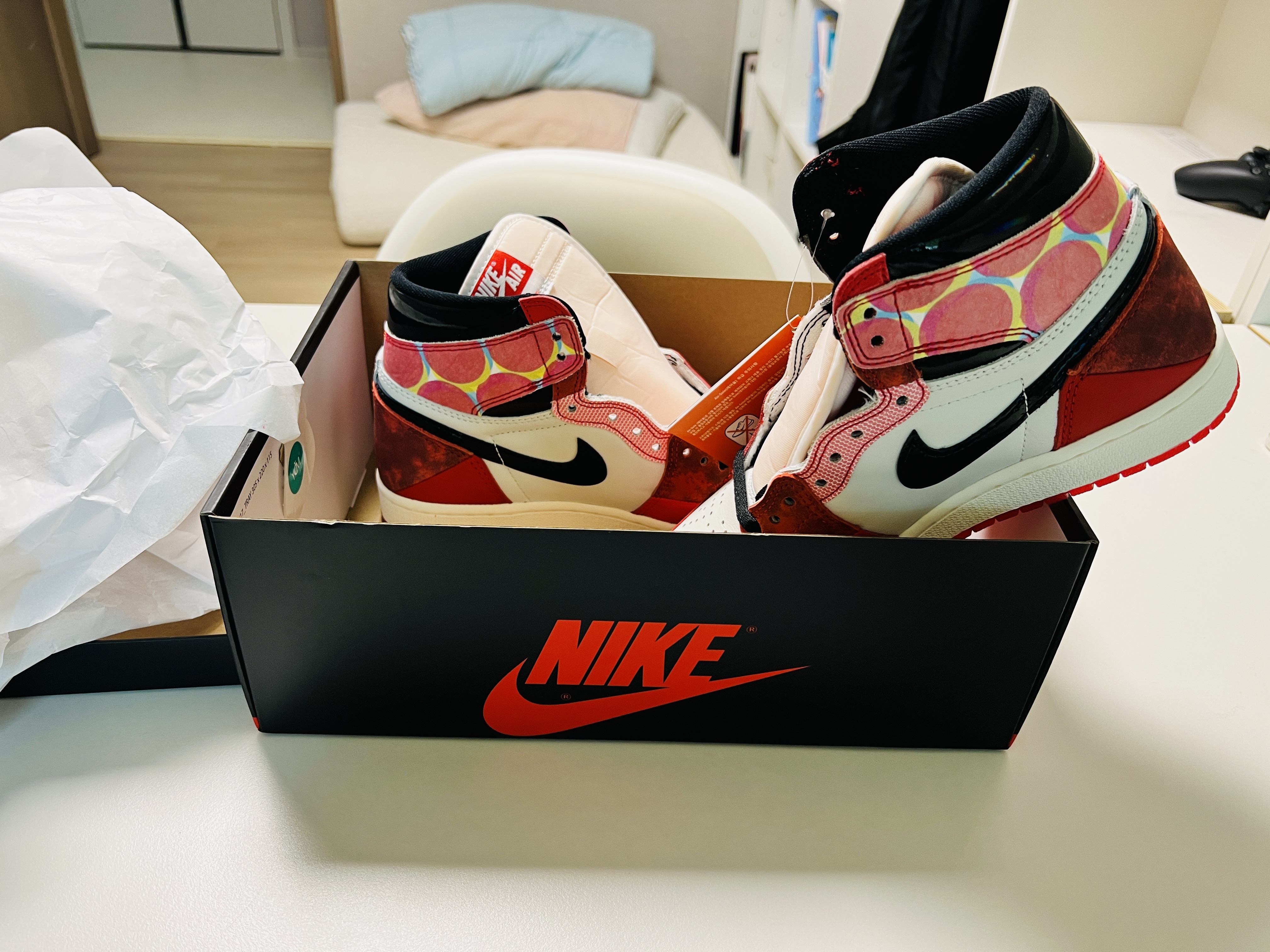 Jordan 1 Retro High Spider-Man Next Chapter 착용 스타일 - 1