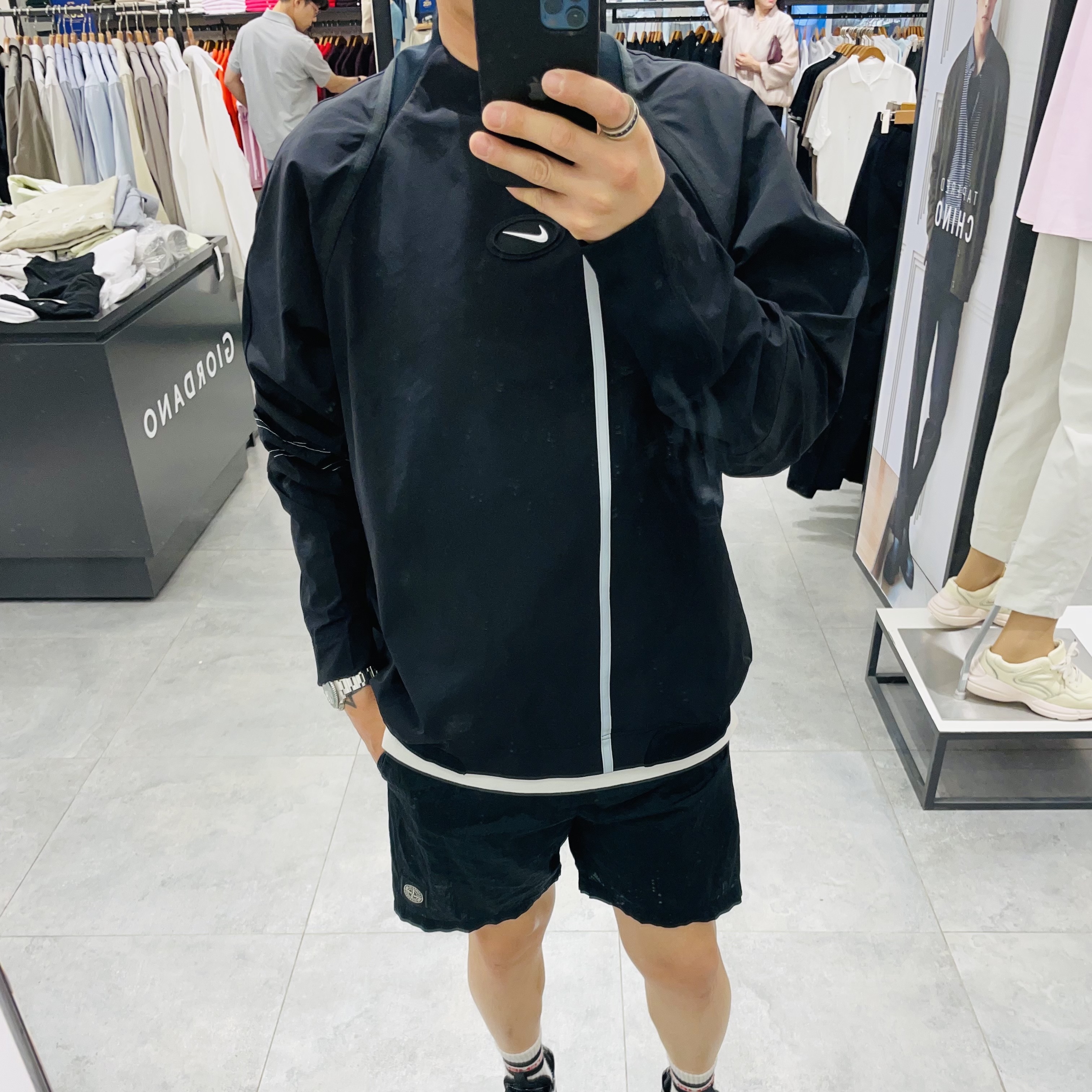 (W) Nike x Drake Nocta NRG LR L/S Crew Black (DV3631-010), Stone Island B0943 Nylon Metal in Econyl Regenerated Nylon Swimming Trunk Black - 22FW 착용 스타일 - 2
