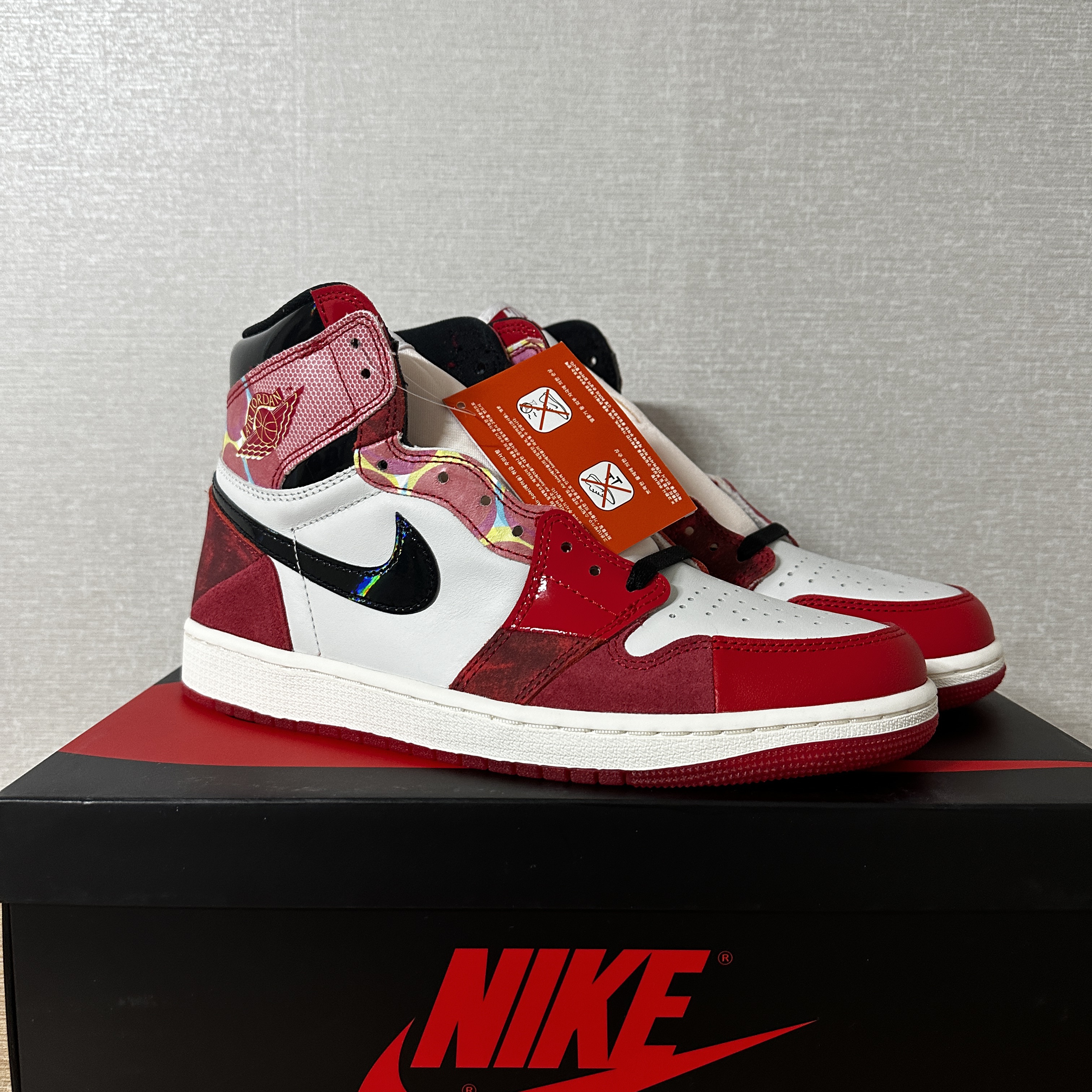 Jordan 1 Retro High Spider-Man Next Chapter 착용 스타일 - 1