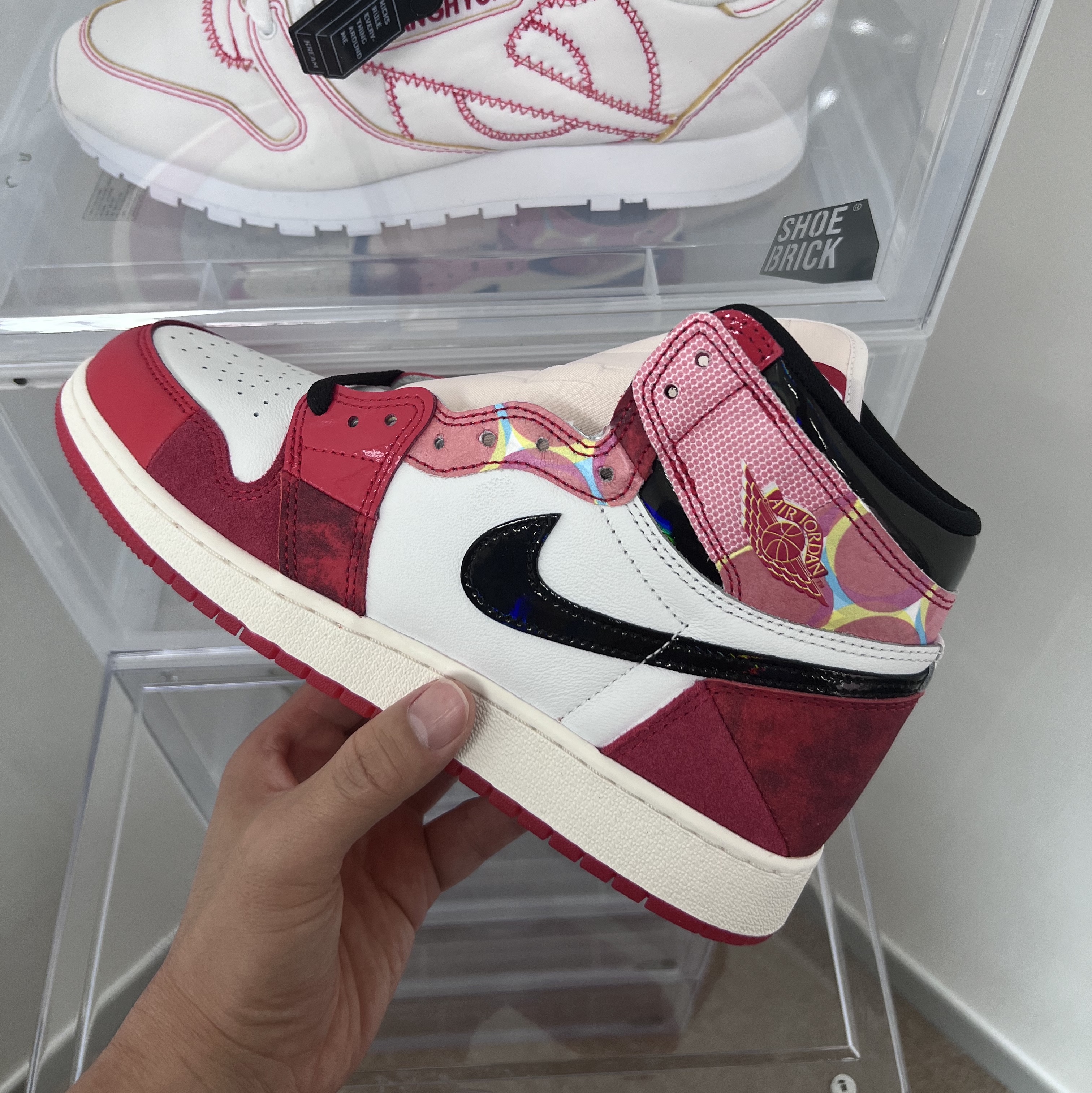 (GS) Jordan 1 Retro High Spider-Man Next Chapter, Reebok x Kanghyuk Classic Leather White Primal Red 착용 스타일 - 1