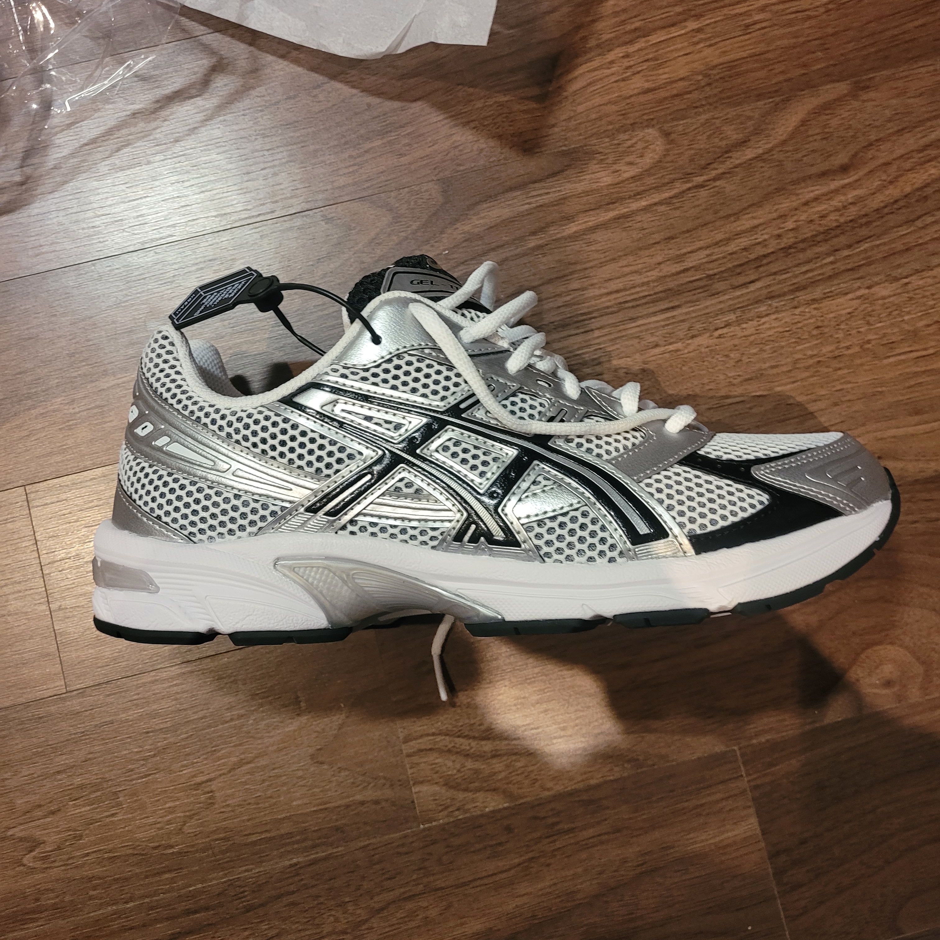 Asics Gel-1130 White Black 착용 스타일