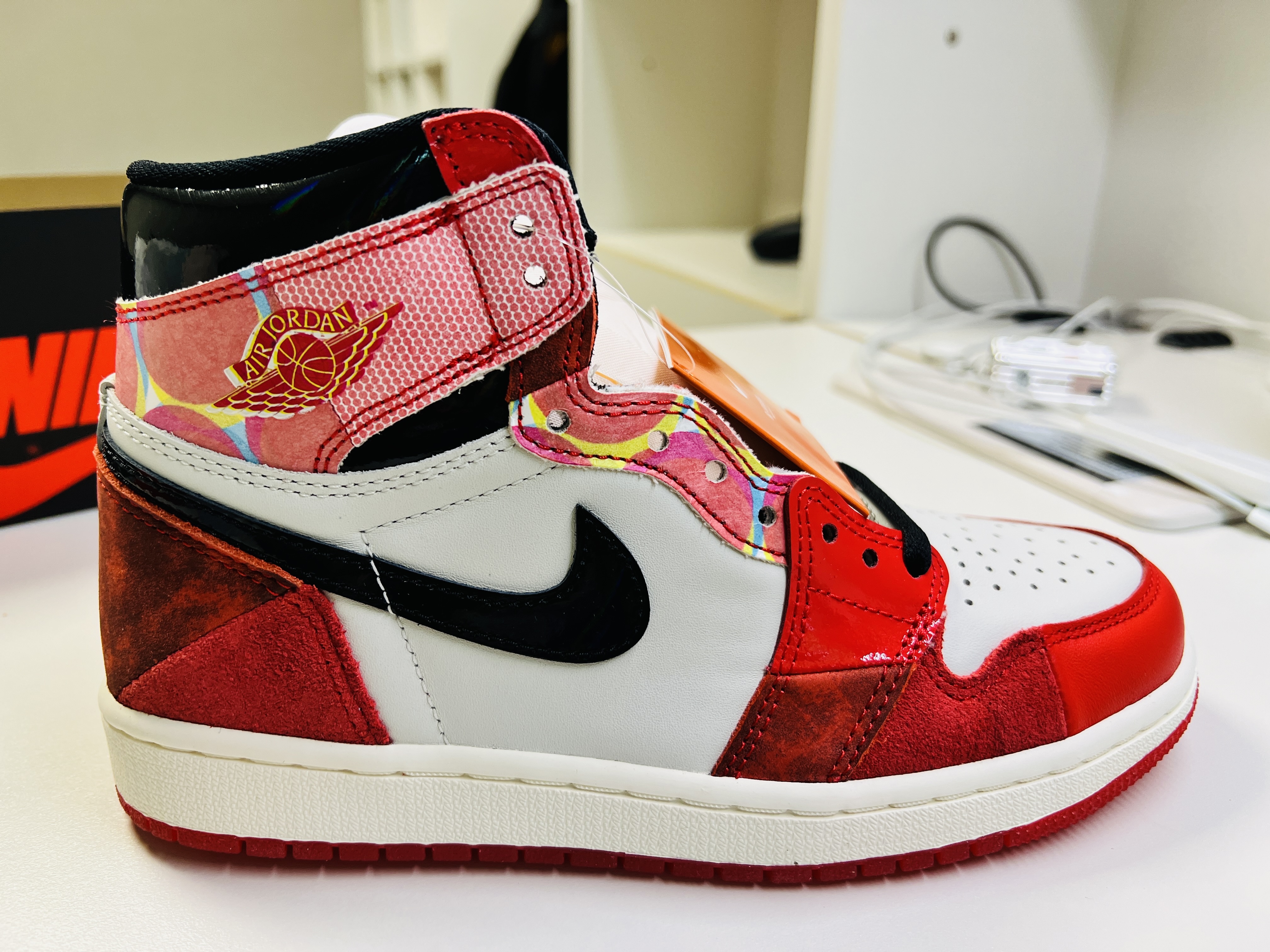 Jordan 1 Retro High Spider-Man Next Chapter 착용 스타일 - 5