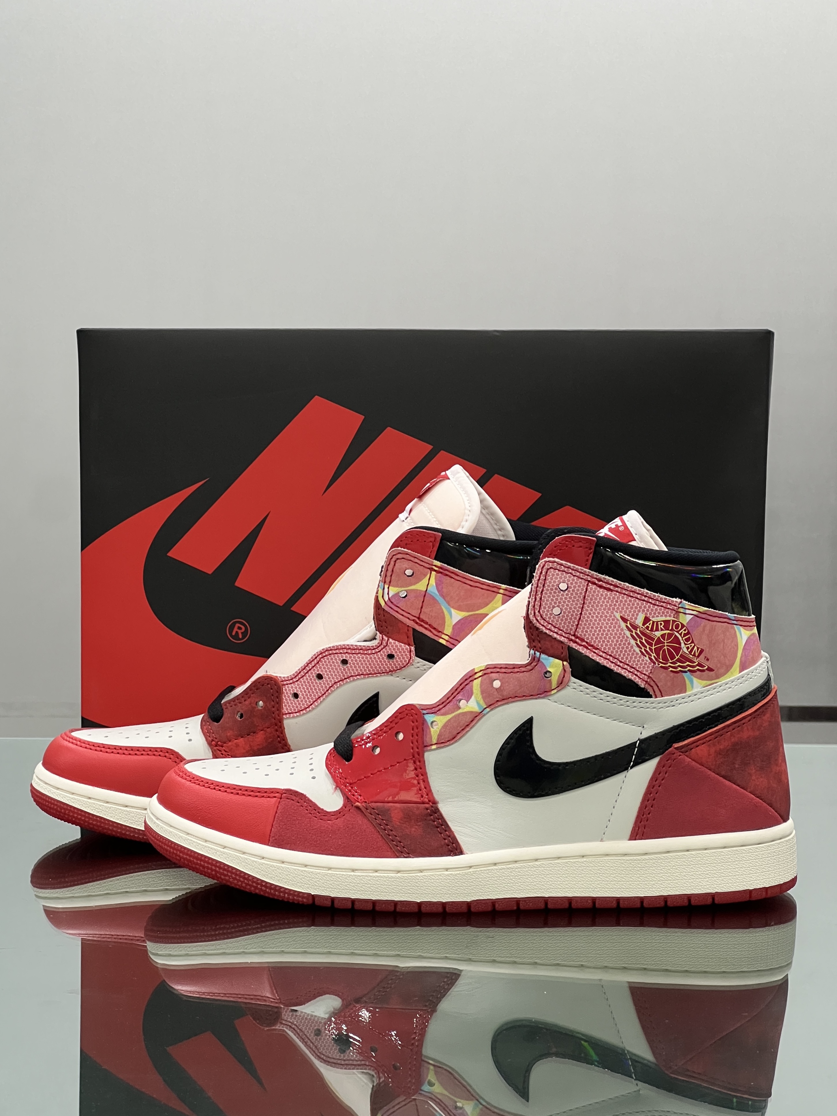 Jordan 1 Retro High Spider-Man Next Chapter 착용 스타일 - 1