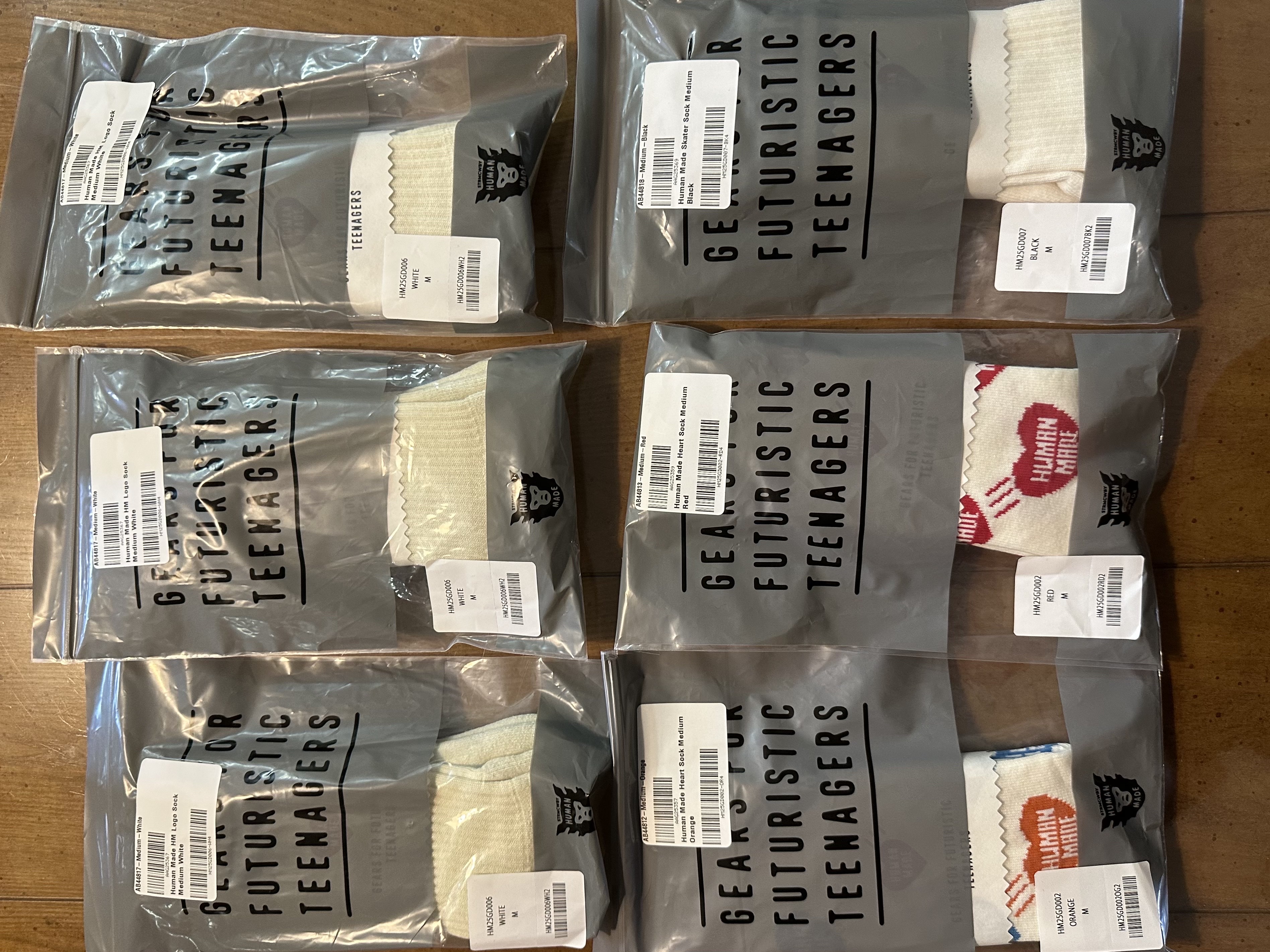 Human Made HM Logo Socks White, Human Made Skater Socks Black 착용 스타일 - 3