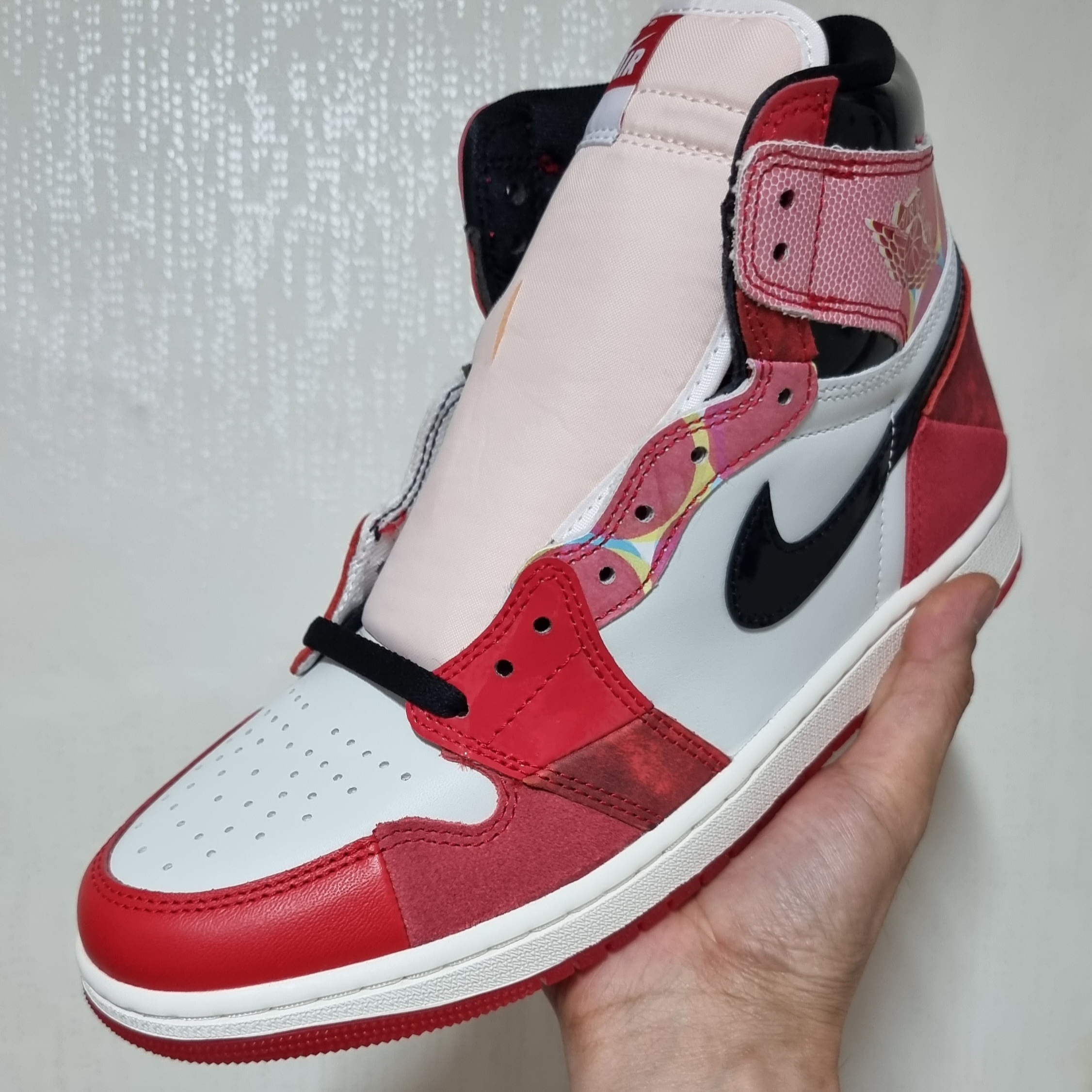 Jordan 1 Retro High Spider-Man Next Chapter 착용 스타일 - 1