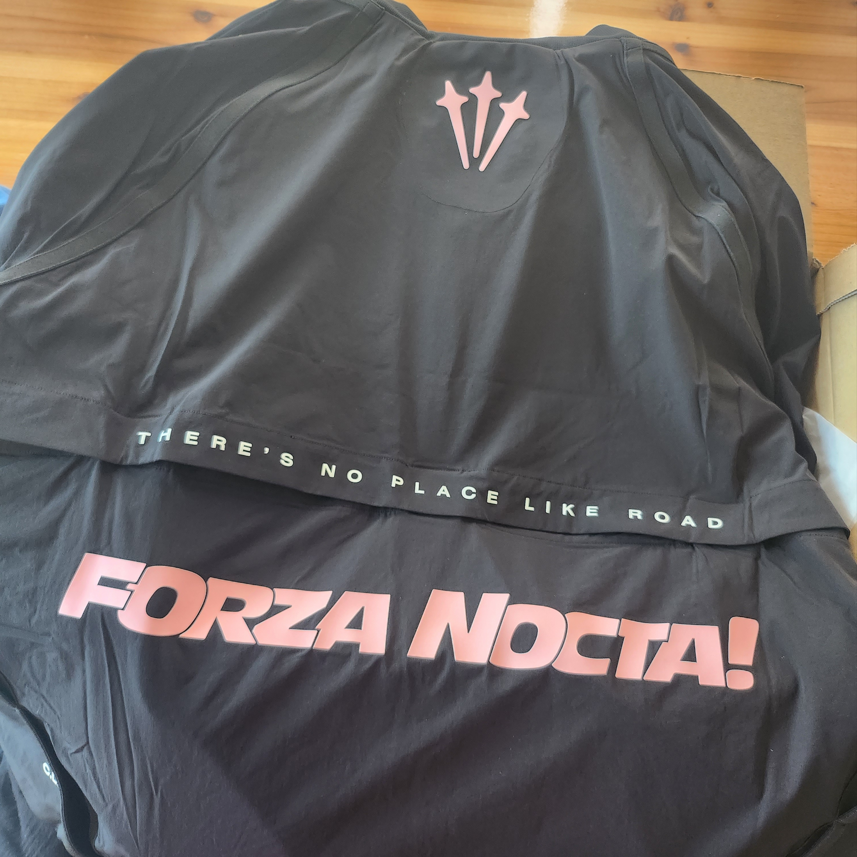 (W) Nike x Drake Nocta NRG LR L/S Crew Black (DV3631-010) 착용 스타일