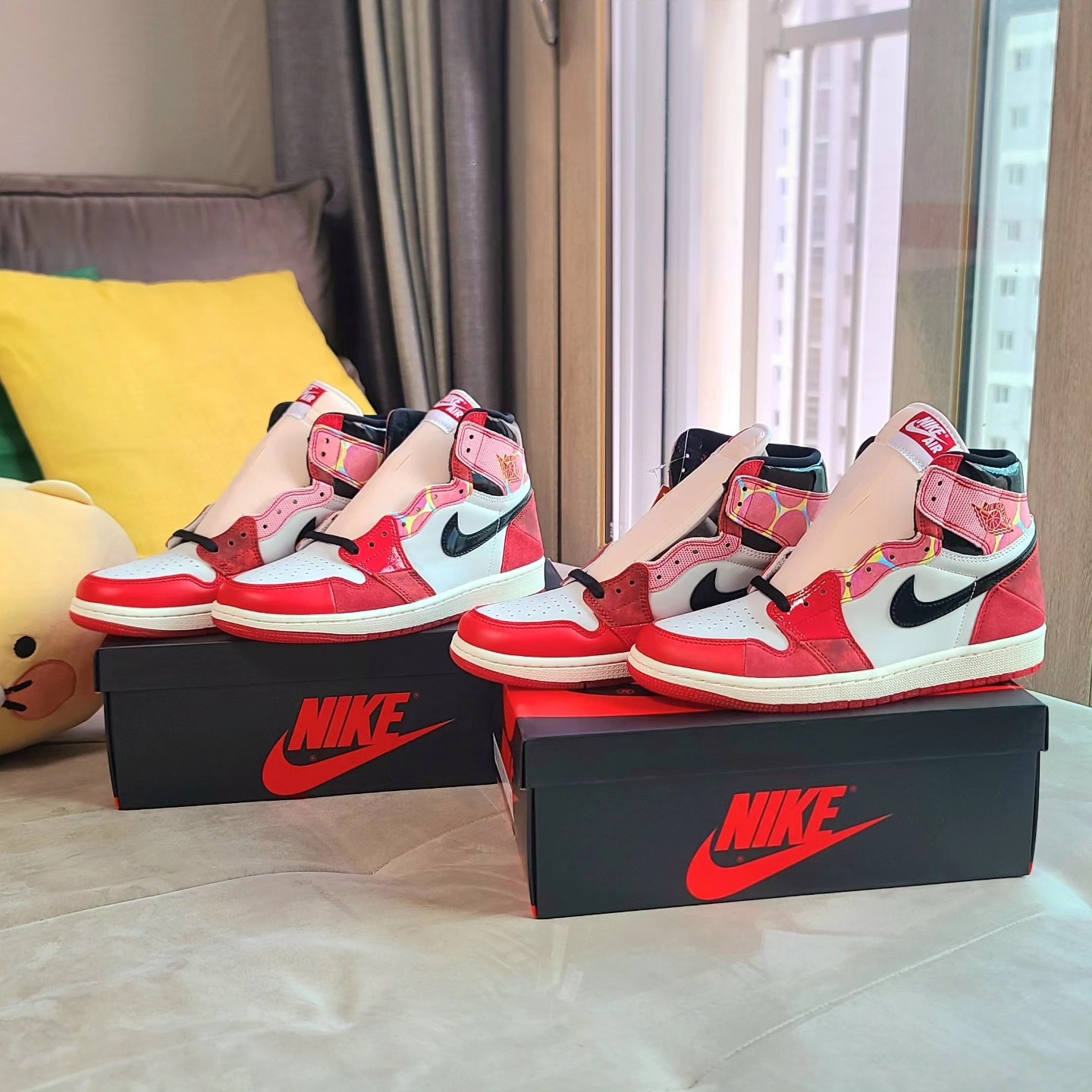 Jordan 1 Retro High Spider-Man Next Chapter 착용 스타일 - 1