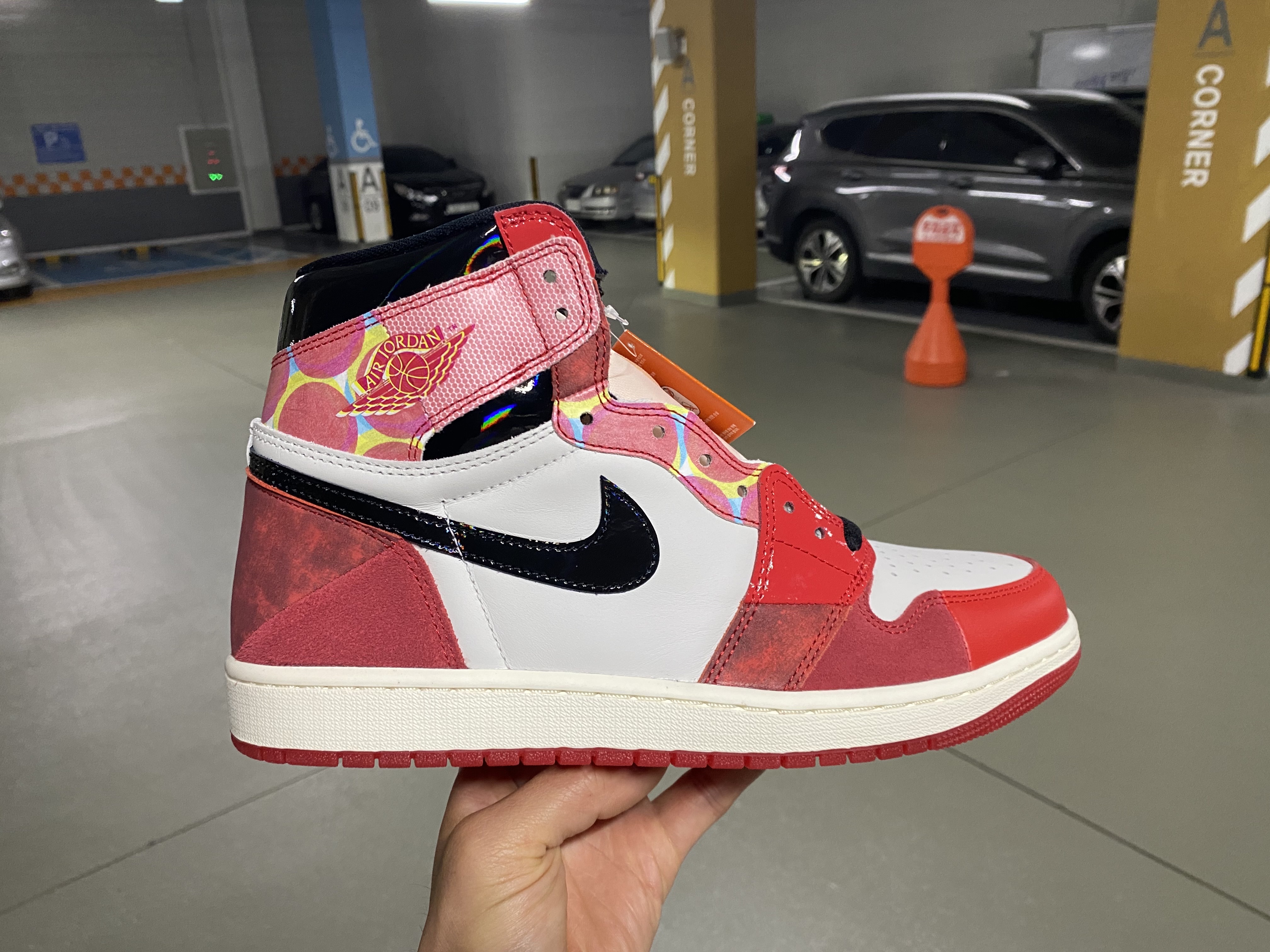Jordan 1 Retro High Spider-Man Next Chapter 착용 스타일
