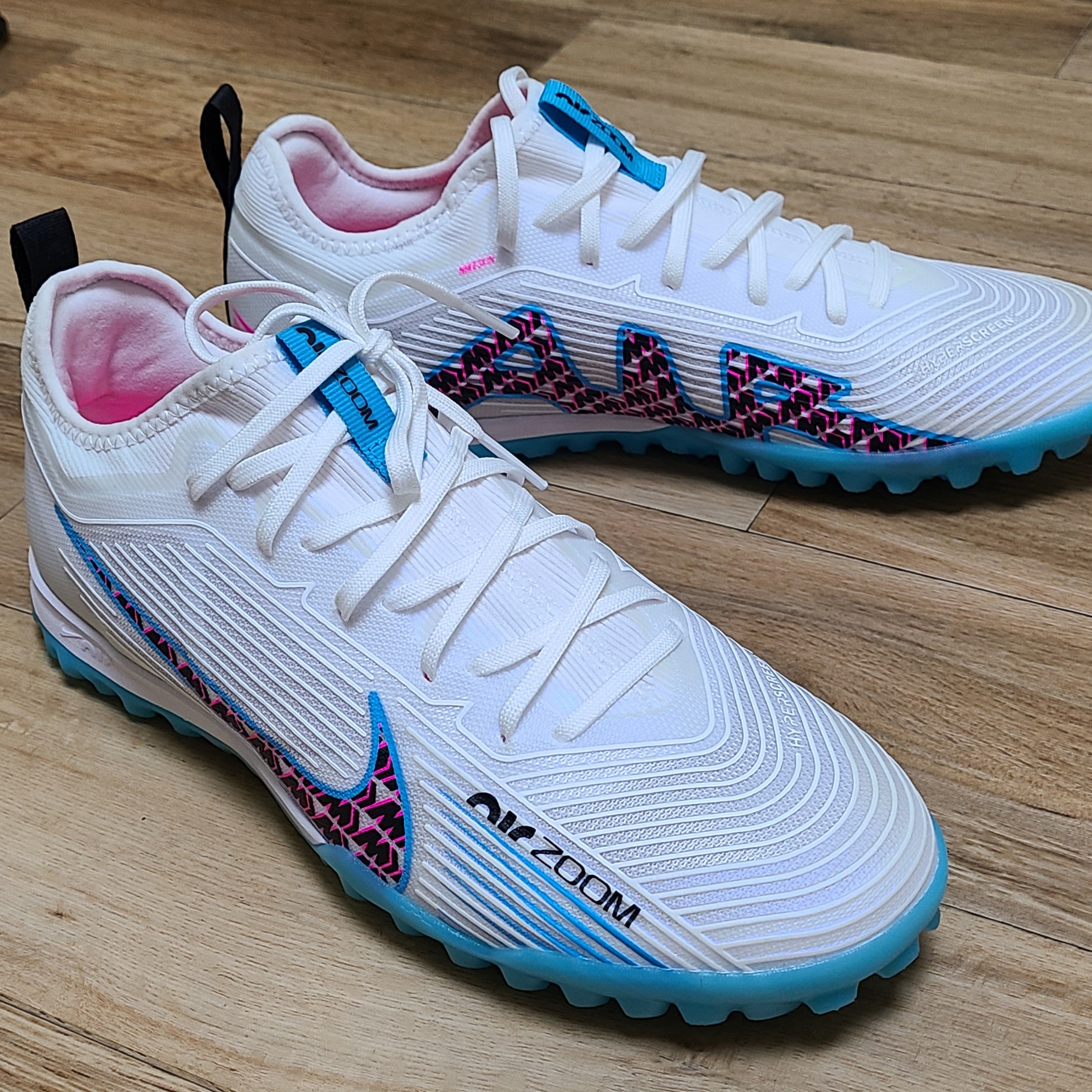 Nike Zoom Mercurial Vapor 15 Pro TF White Baltic Blue 착용 스타일 - 2