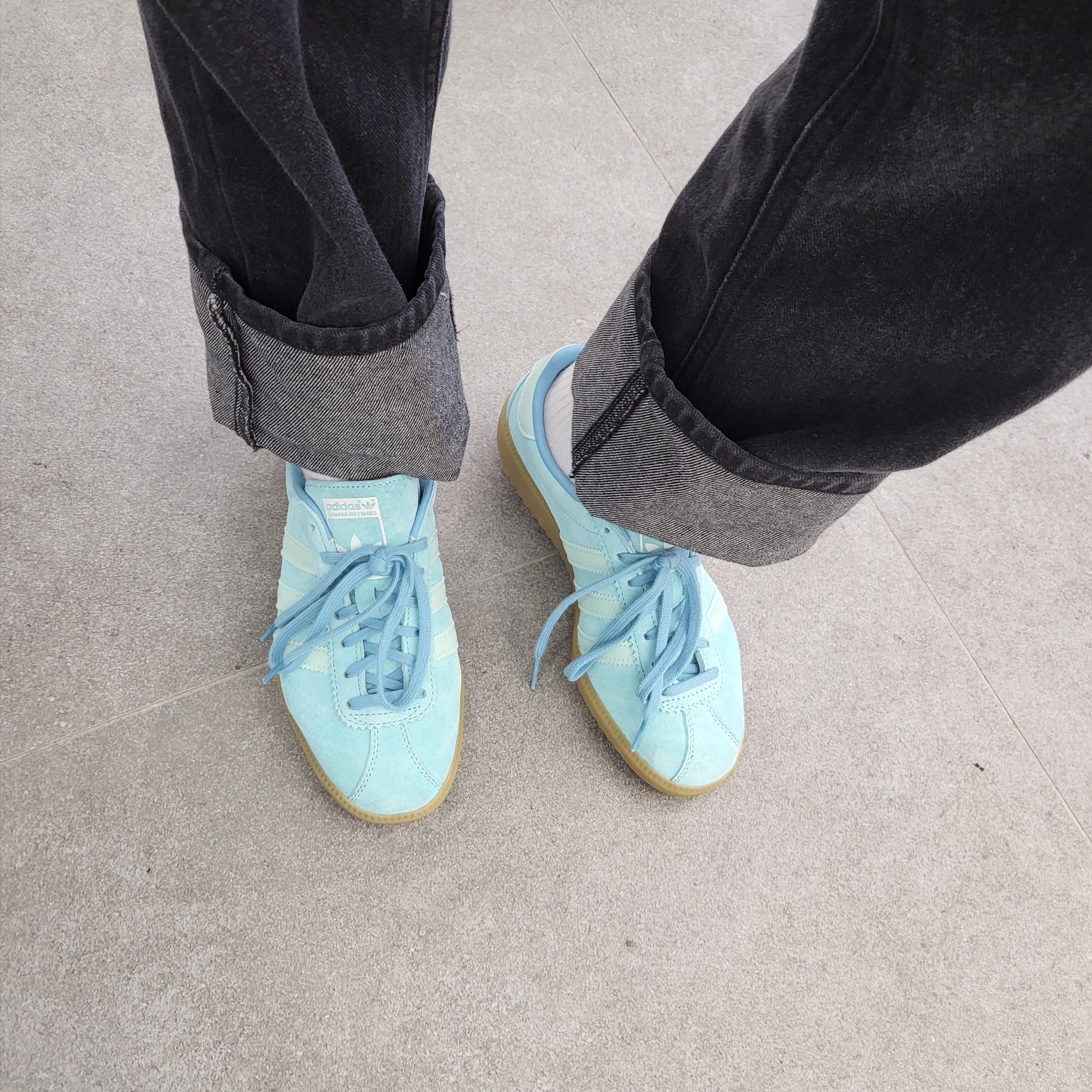 Adidas Bermuda Easy Mint 착용 스타일 - 2