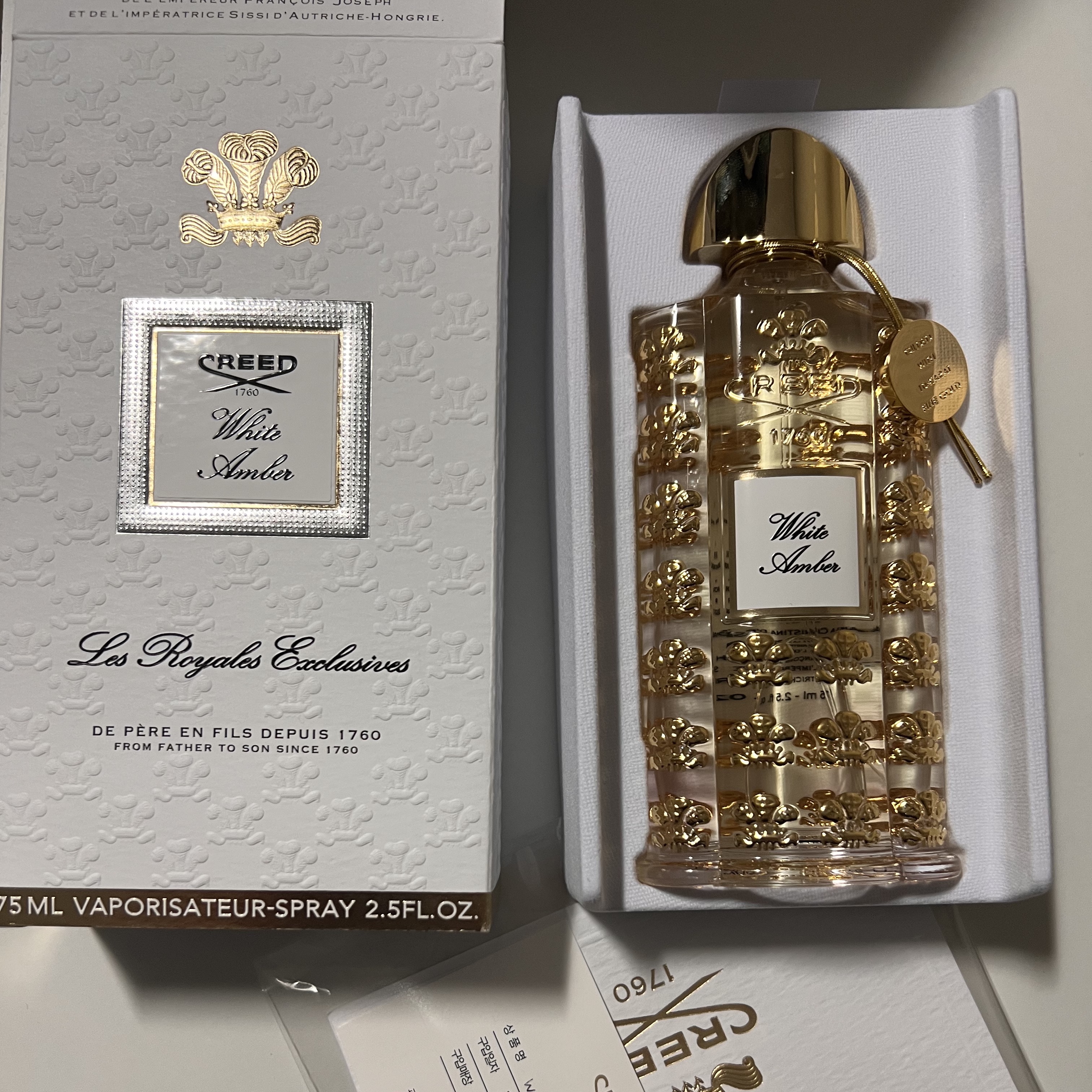 Arc'teryx Heliad 15 Backpack Black, Creed Royal Exclusive White Flowers Eau de Parfum 75ml 착용 스타일 - 2