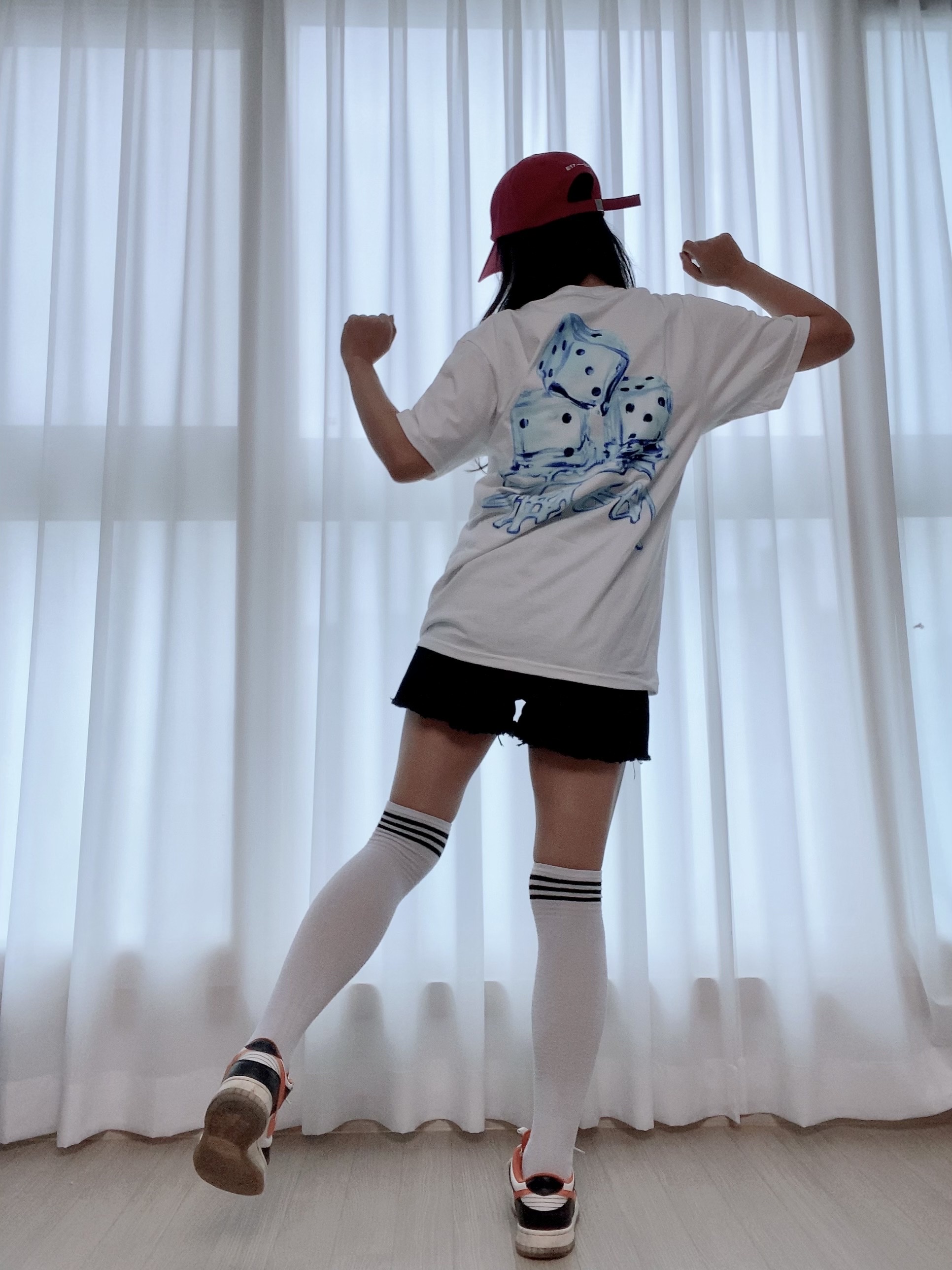 Stussy Melted T-Shirt White, (GS) Nike Dunk Low PRM Halloween 착용 스타일 - 1