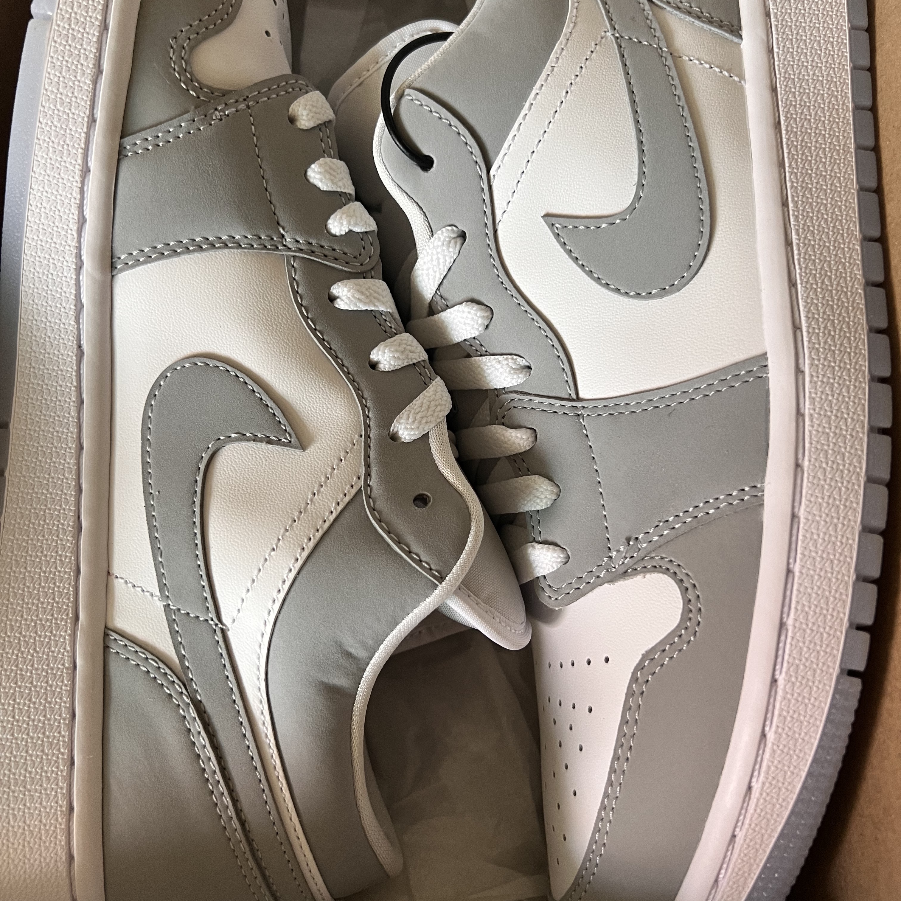 (W) Jordan 1 Low White Wolf Grey 착용 스타일