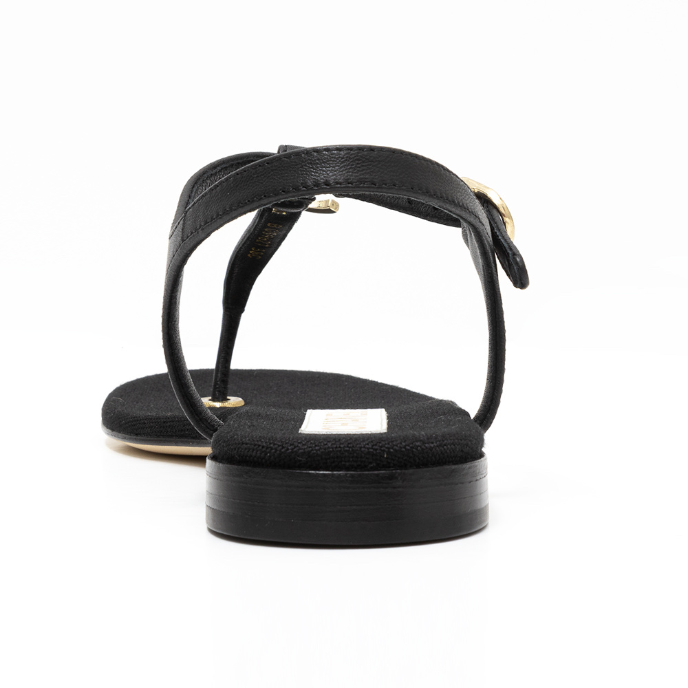 (W) Chanel Sandals Lambskin Metal & Black 착용 스타일 - 2
