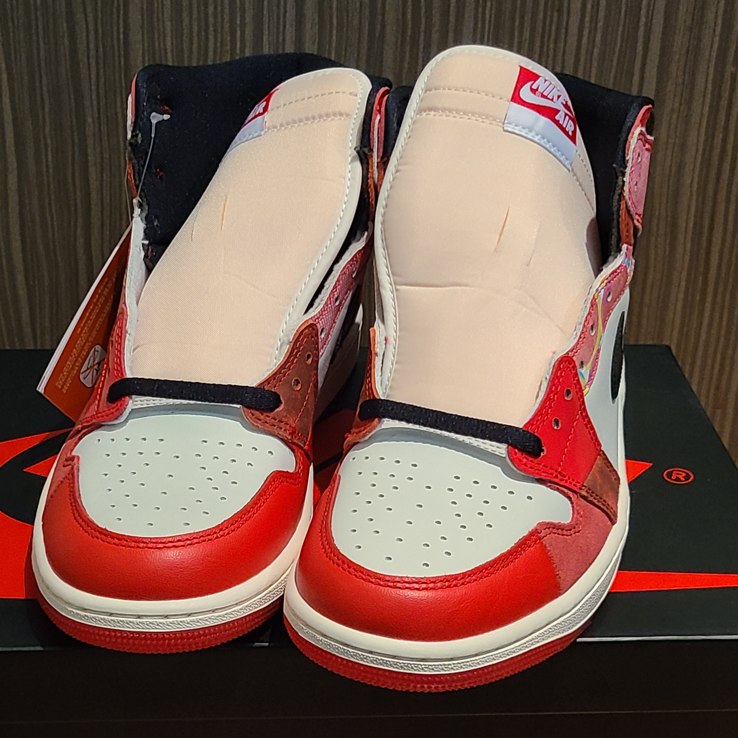 Jordan 1 Retro High Spider-Man Next Chapter 착용 스타일 - 1