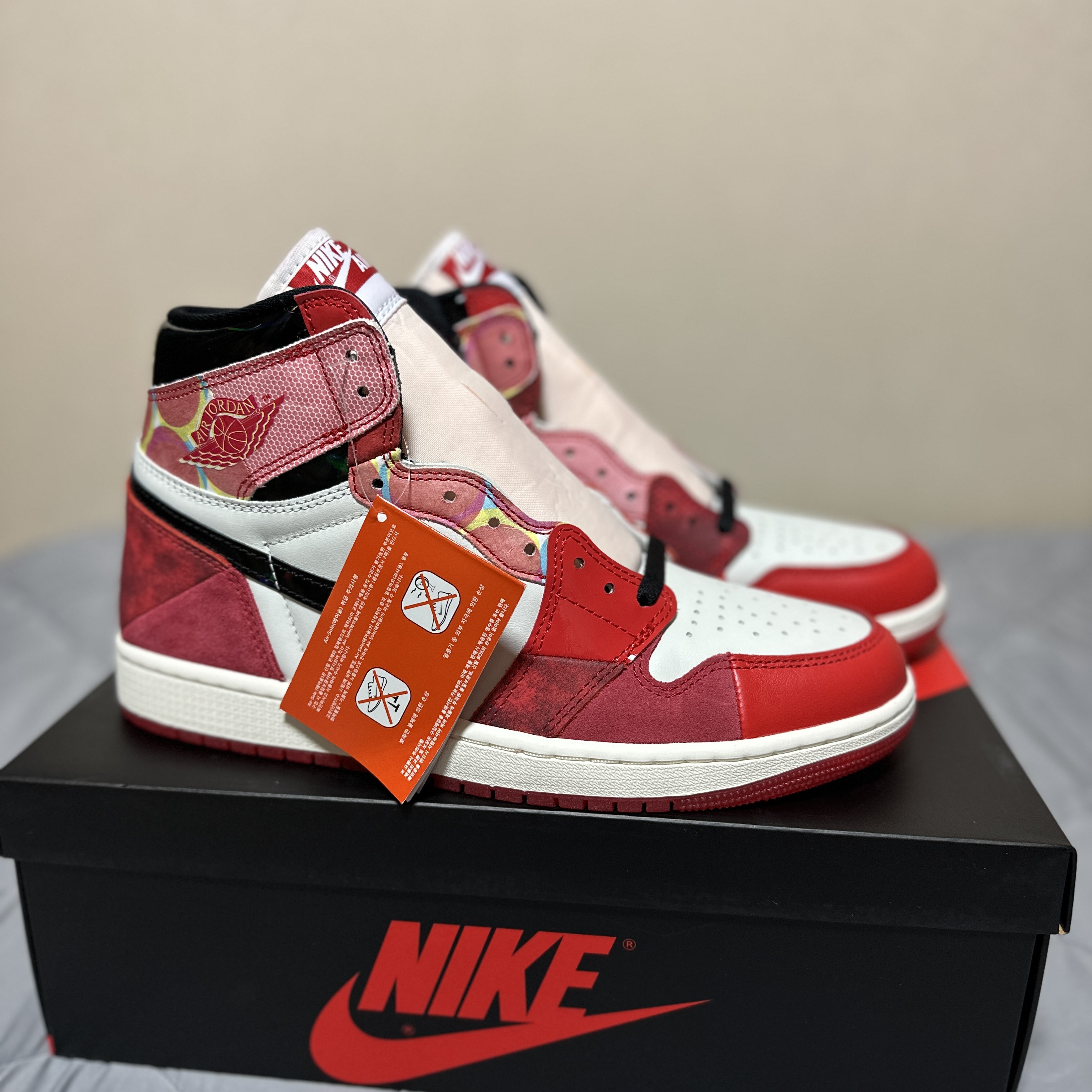 Jordan 1 Retro High Spider-Man Next Chapter 착용 스타일 - 1
