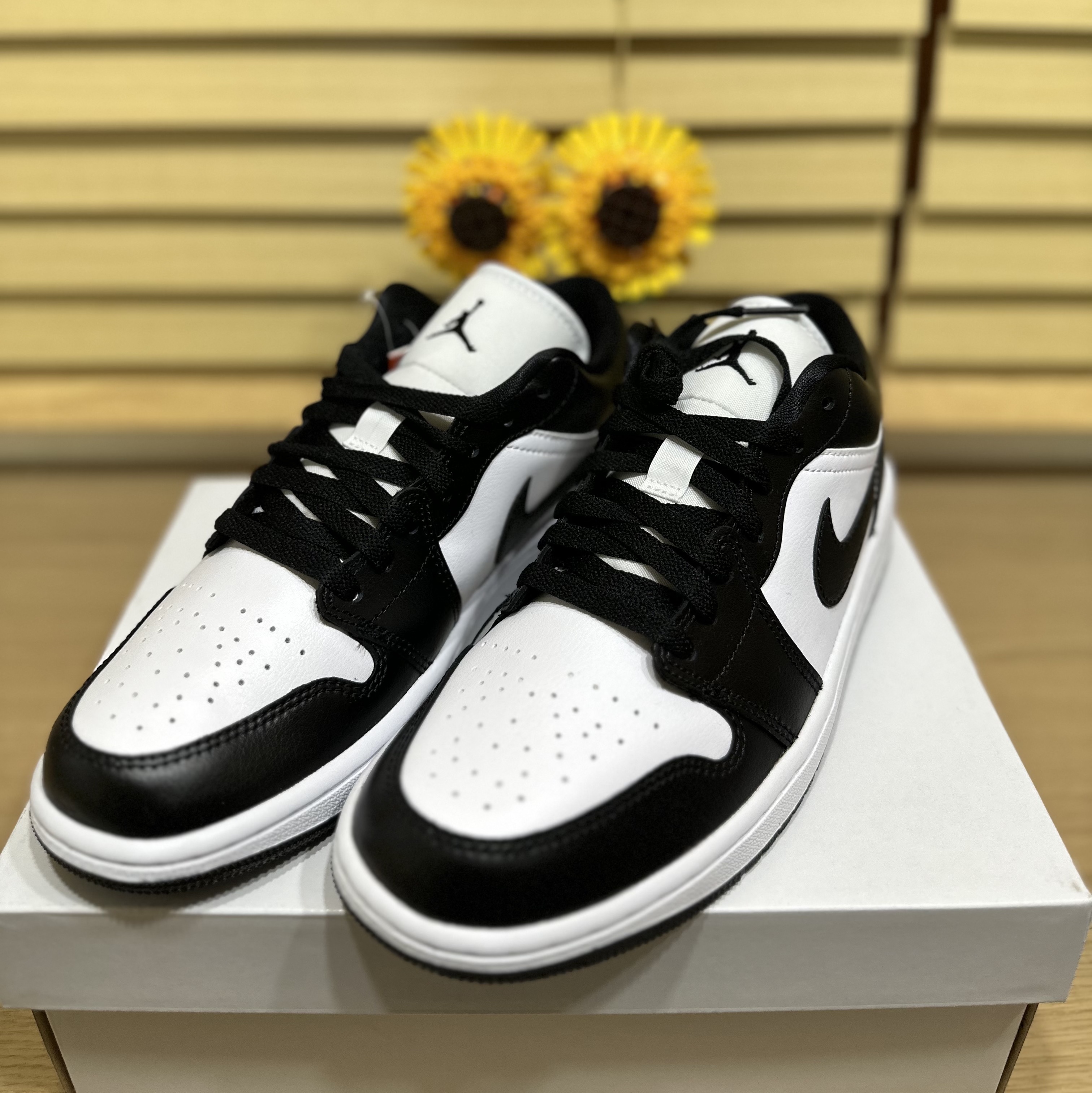 (W) Jordan 1 Low Black and White 착용 스타일
