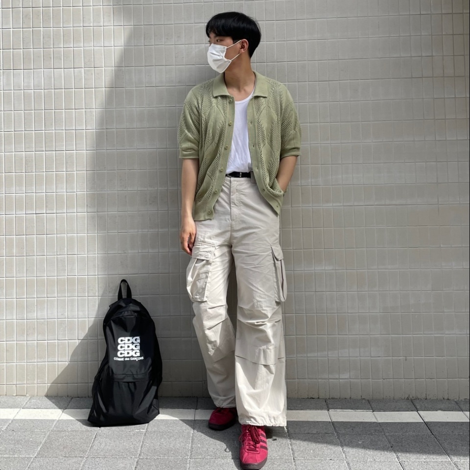 Adidas Tobacco Gruen Collegiate Burgundy 착용 스타일 - 1