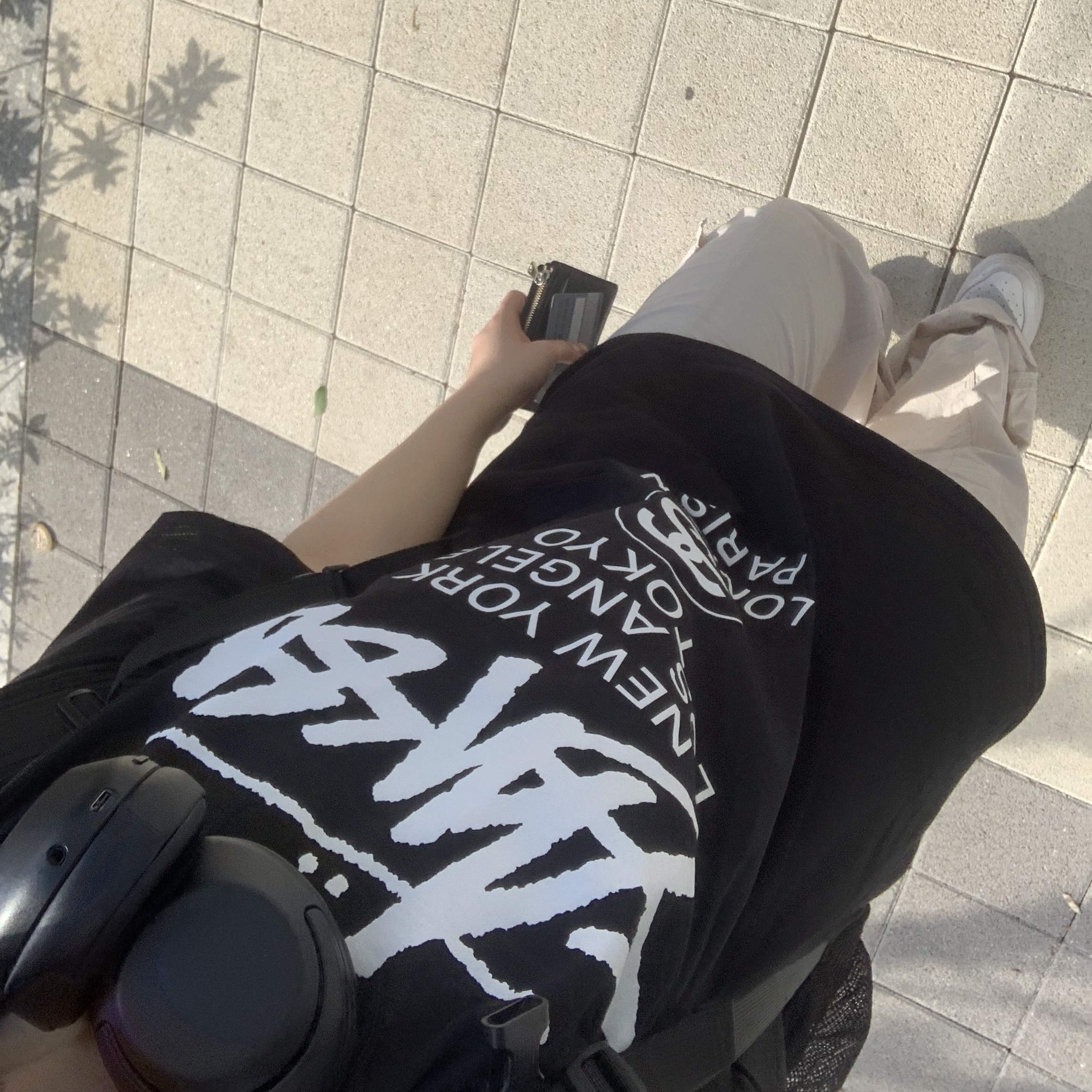 Stussy World Tour T-Shirt Black 2023 착용 스타일