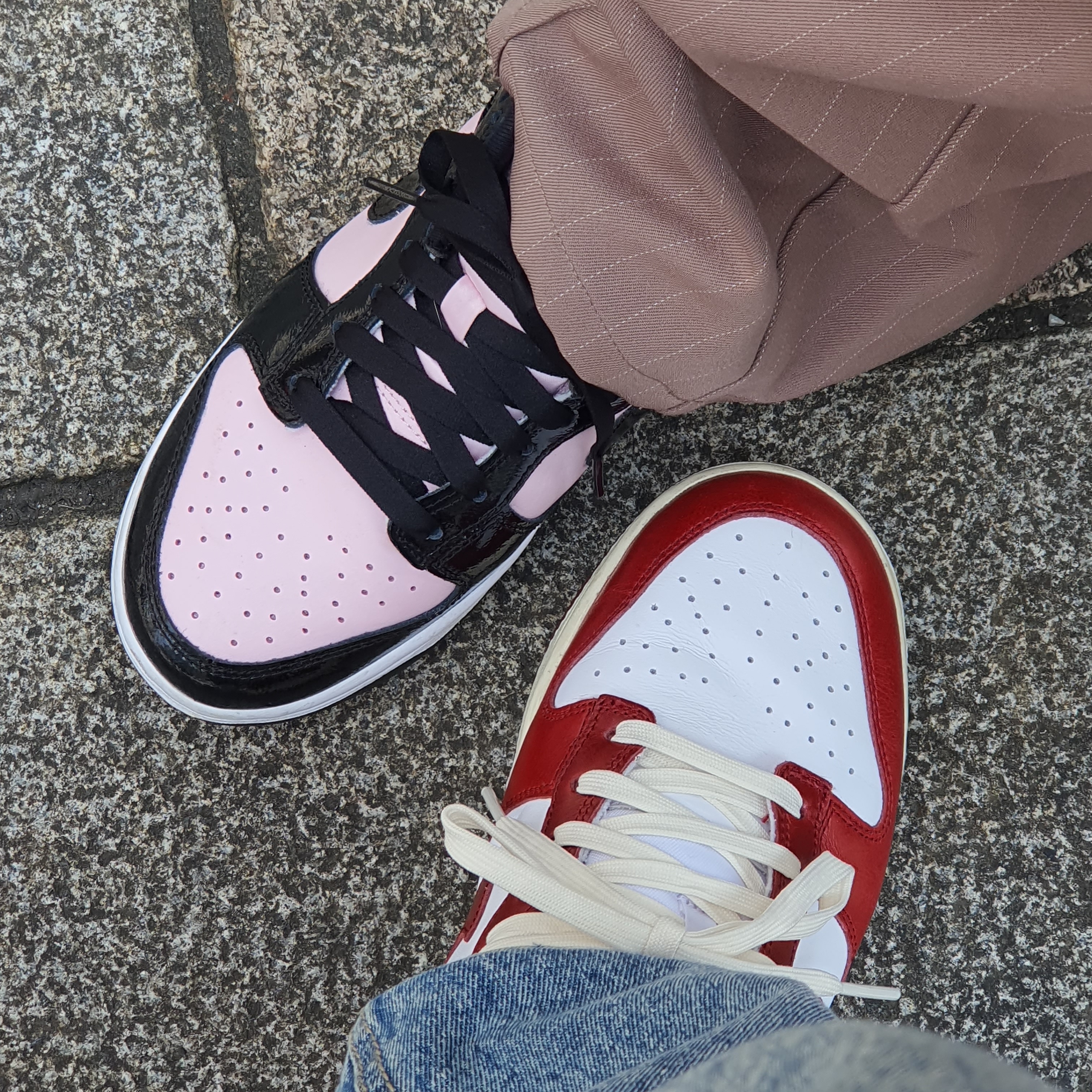(W) Nike Dunk Low Retro PRM Team Red and White, (W) Nike Dunk Low Essential Pink Foam Black 착용 스타일