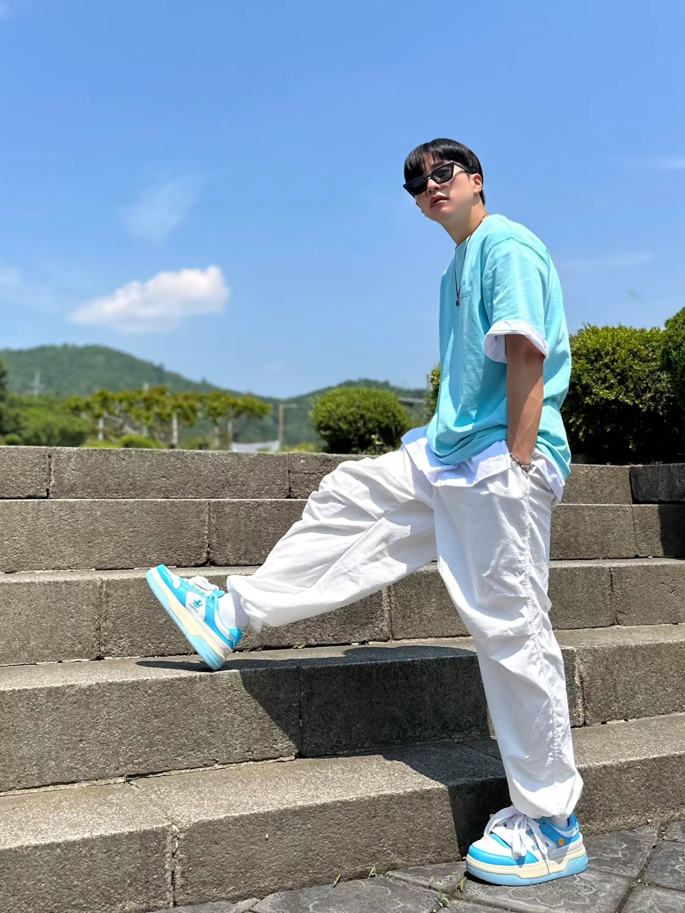 IAB Studio Pigment T-Shirt Cyan 착용 스타일 - 3