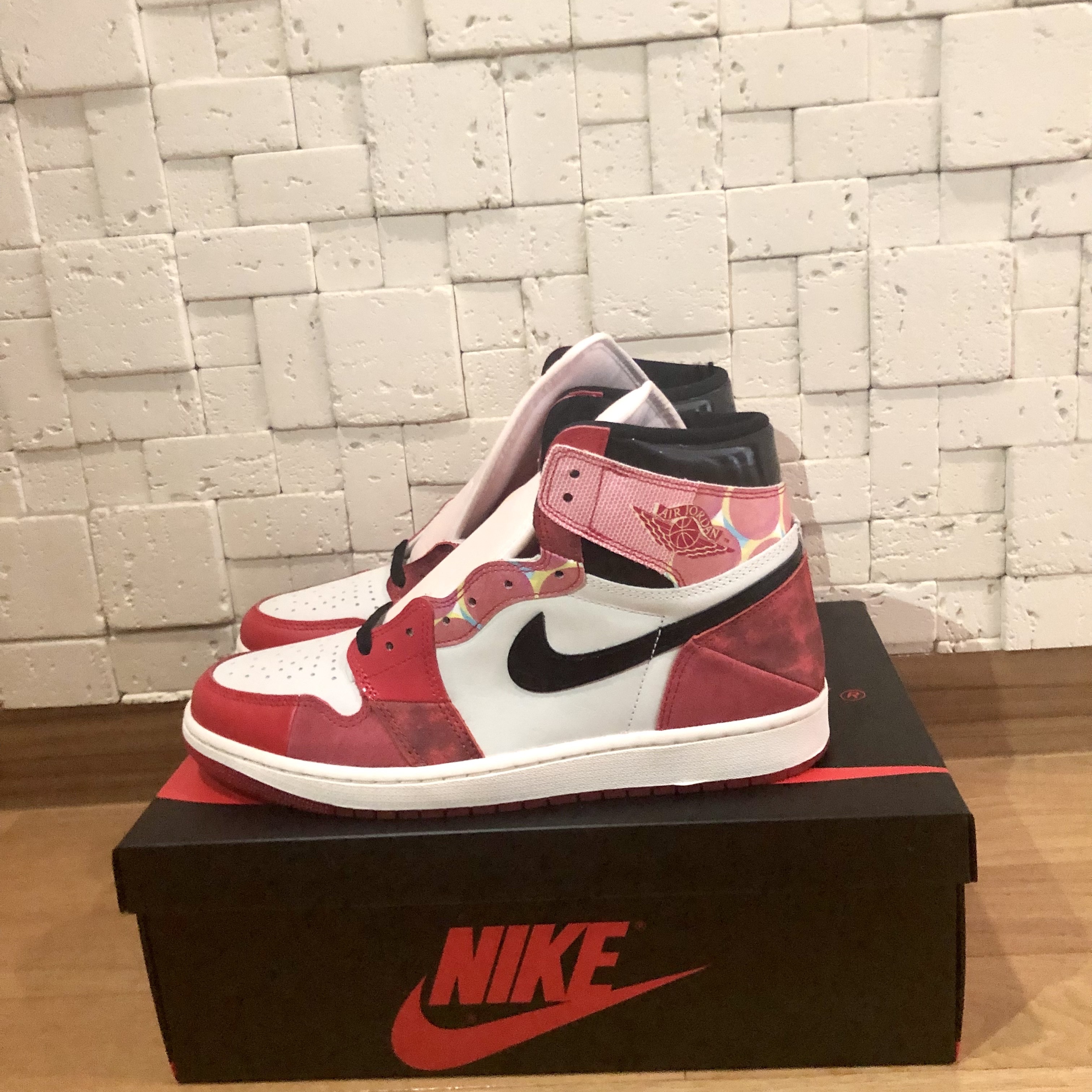Jordan 1 Retro High Spider-Man Next Chapter, Jordan 1 Retro High OG Chicago 2022 착용 스타일 - 2