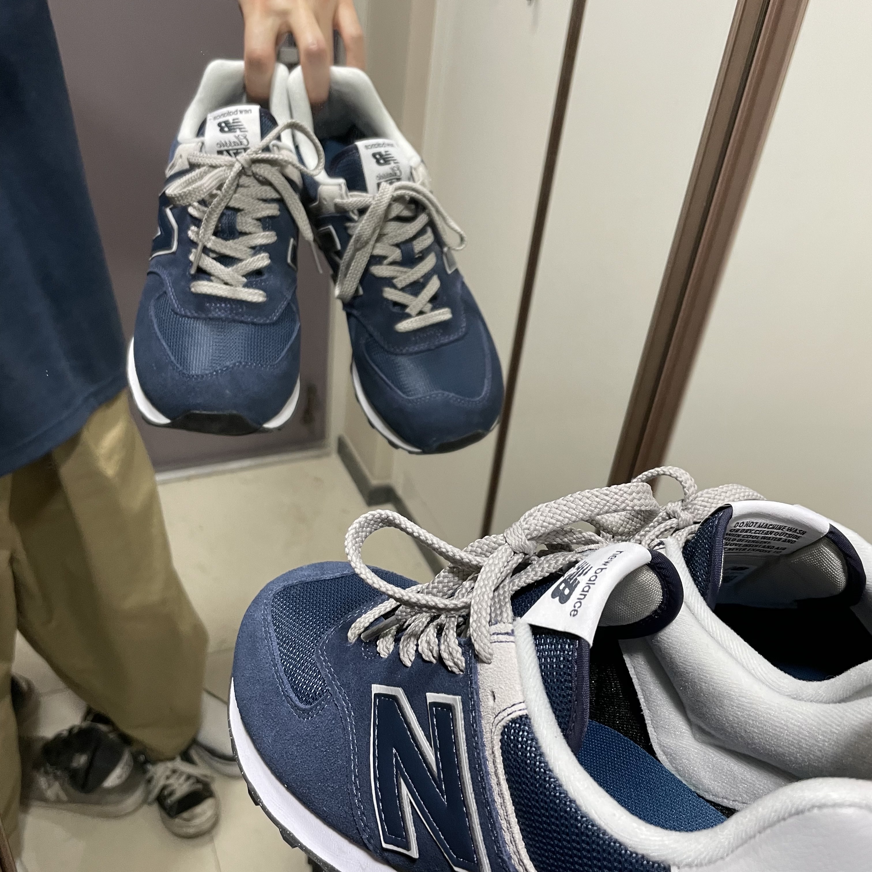 New Balance 574 Navy - D Standard 착용 스타일