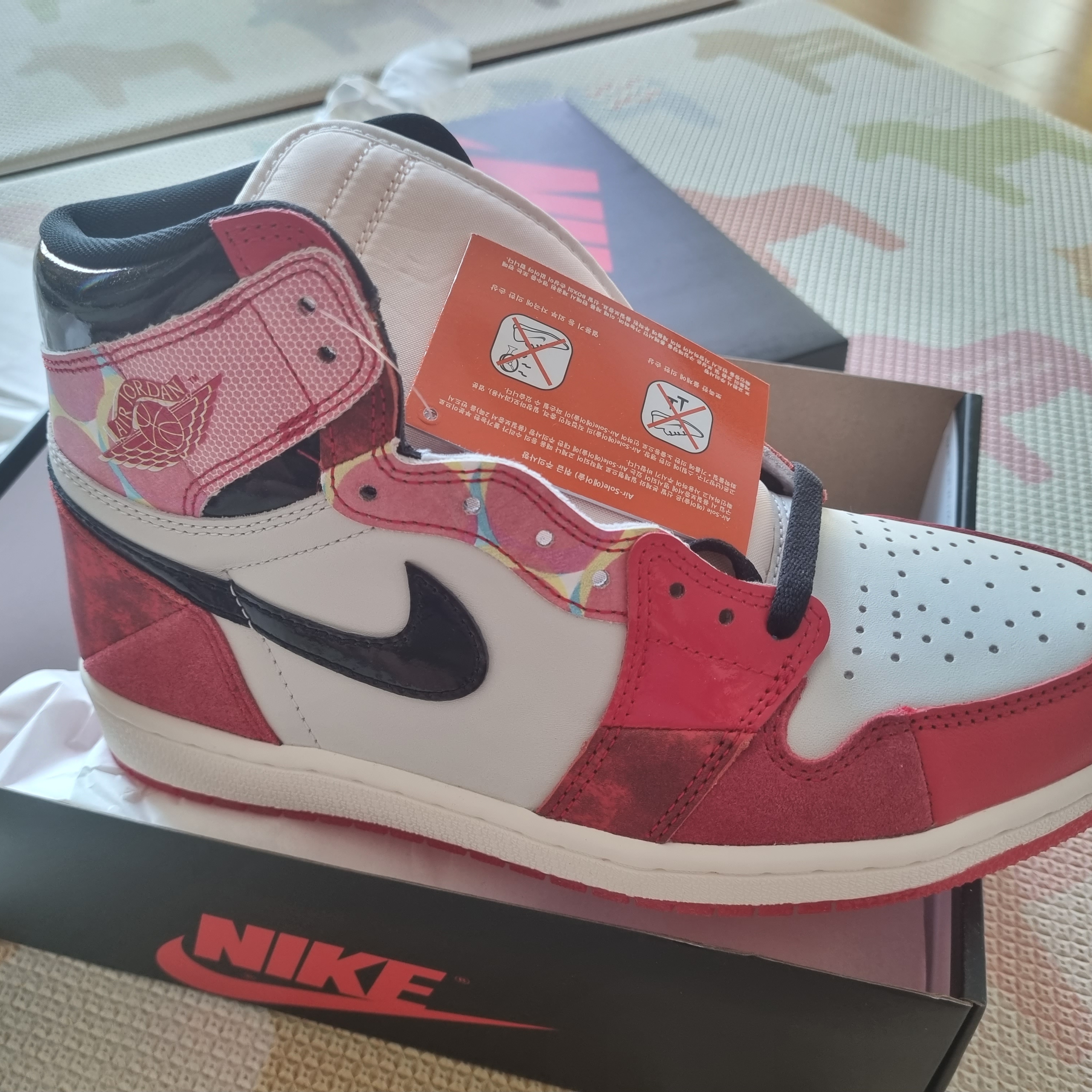 Jordan 1 Retro High Spider-Man Next Chapter 착용 스타일