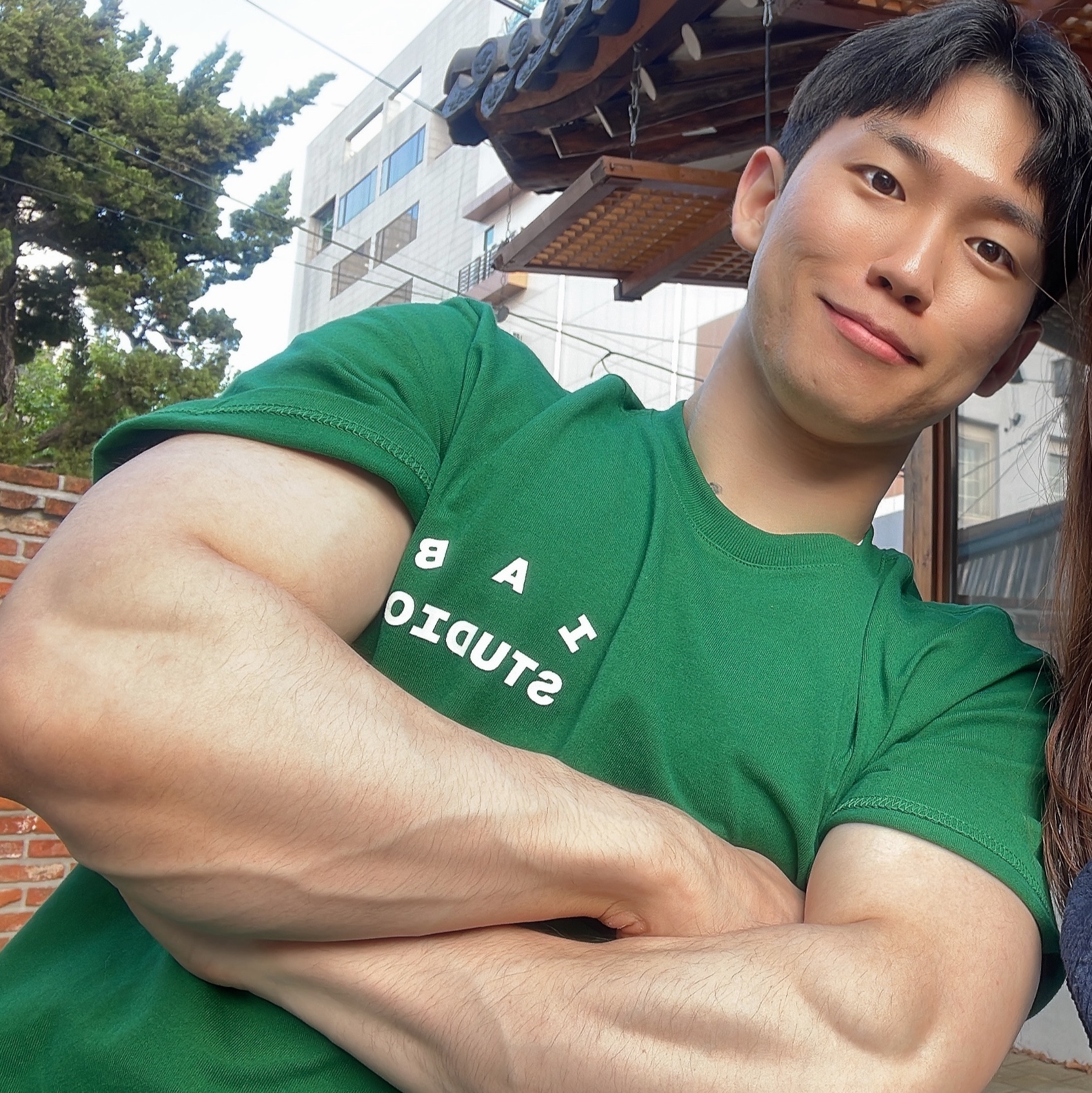 IAB Studio T-Shirt Green - 22FW ์ฐฉ์ฉ ์คํ์ผ
