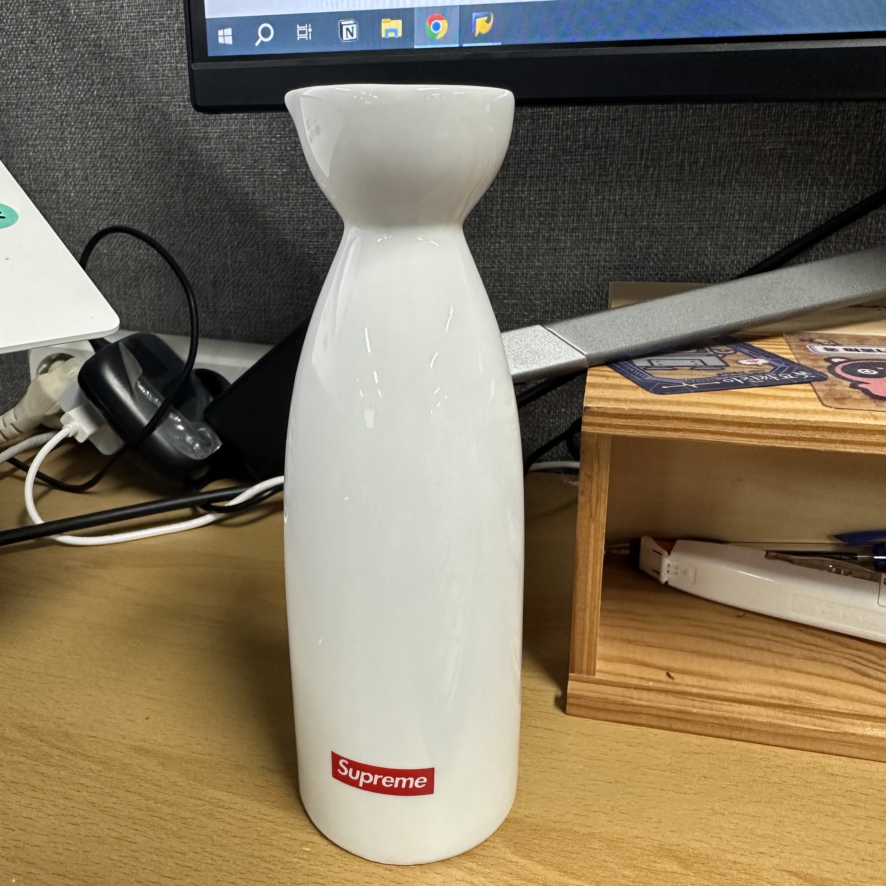 Supreme Sake Set White - 17FW 착용 스타일