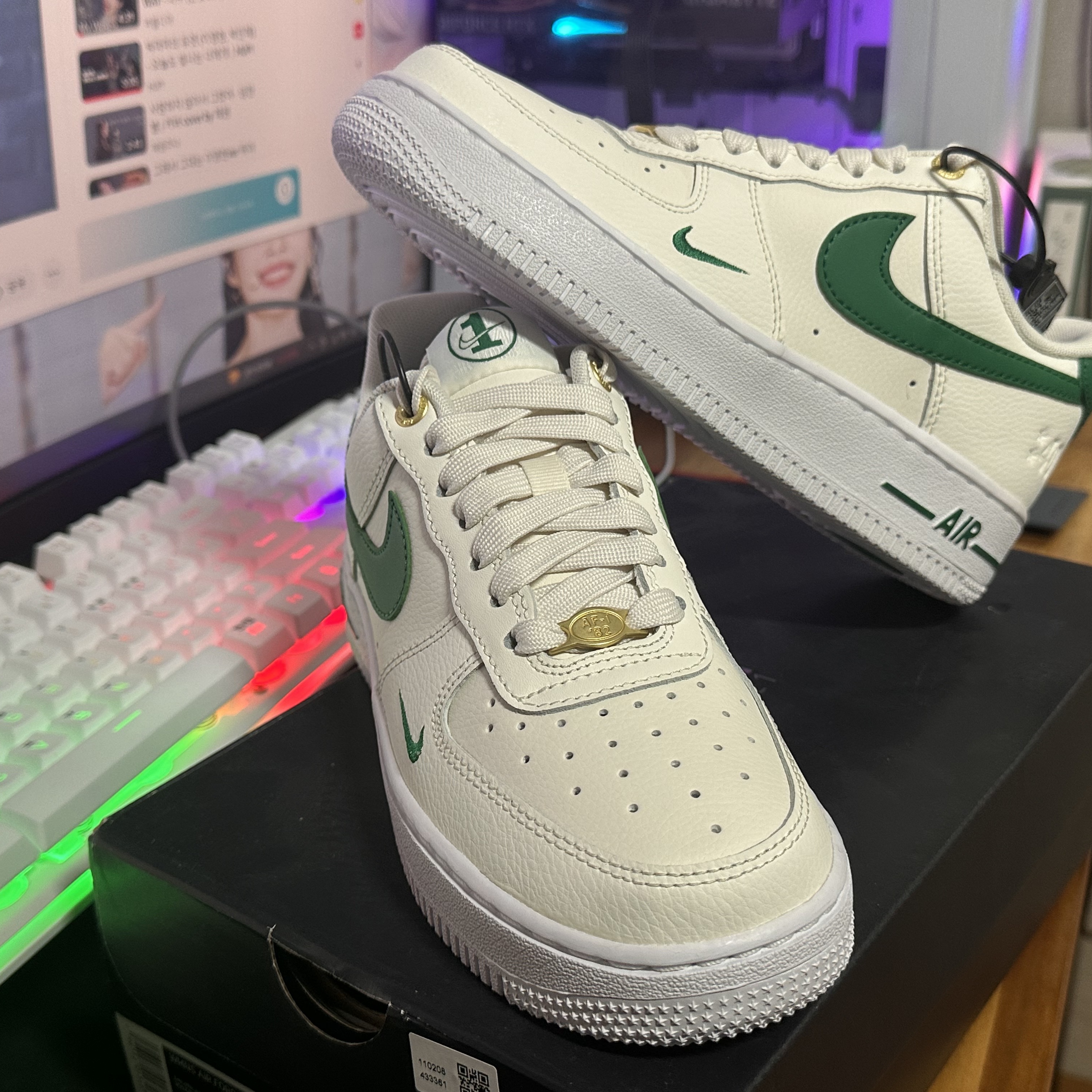 (W) Nike Air Force 1 '07 SE 40th Anniversary Join Forces Sail Malachite 착용 스타일 - 2