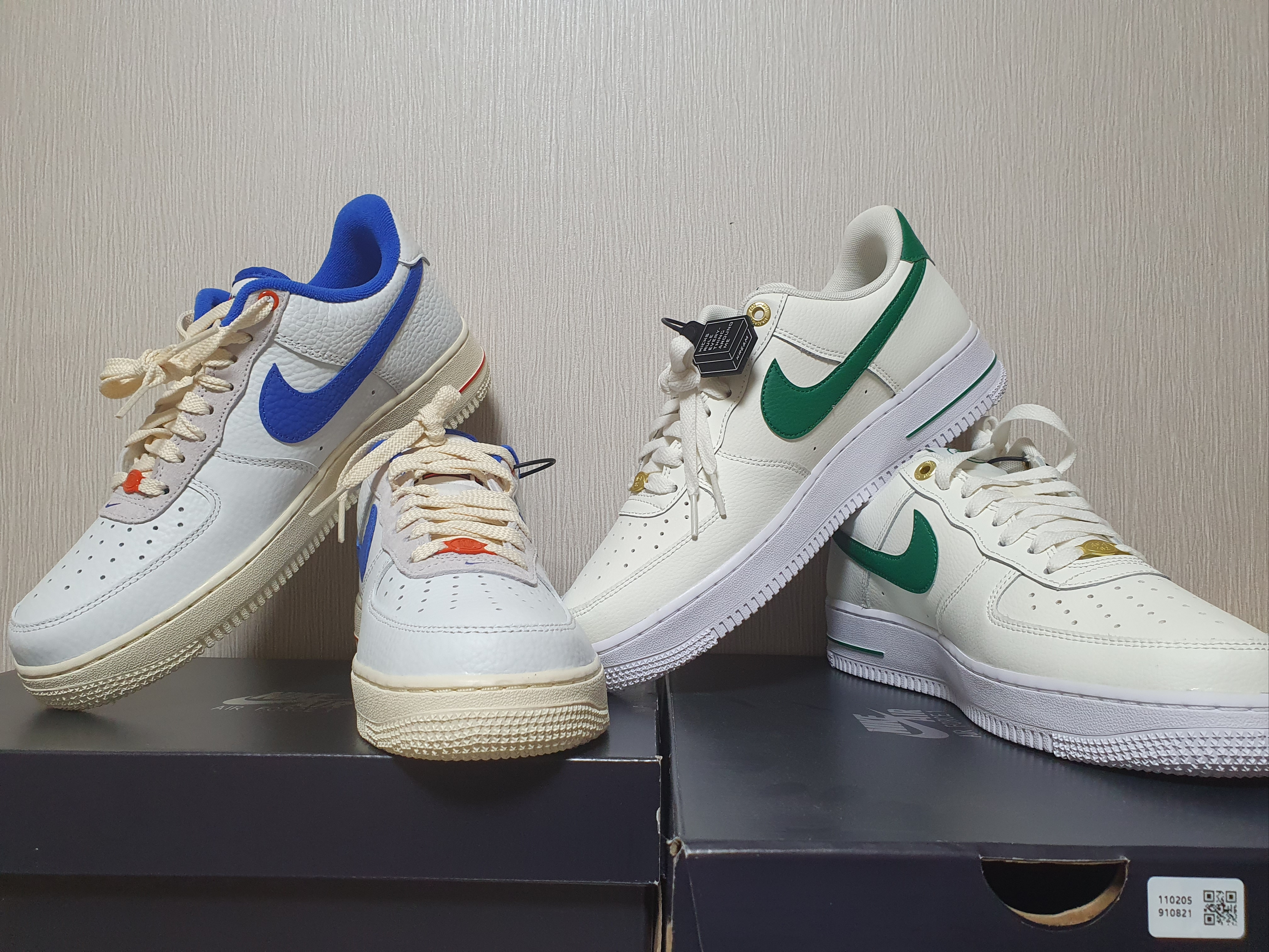 Nike Air Force 1 '07 LV8 40th Anniversary Join Forces Sail Malachite, (W) Nike Air Force 1 '07 LX University Blue and Summit White 착용 스타일