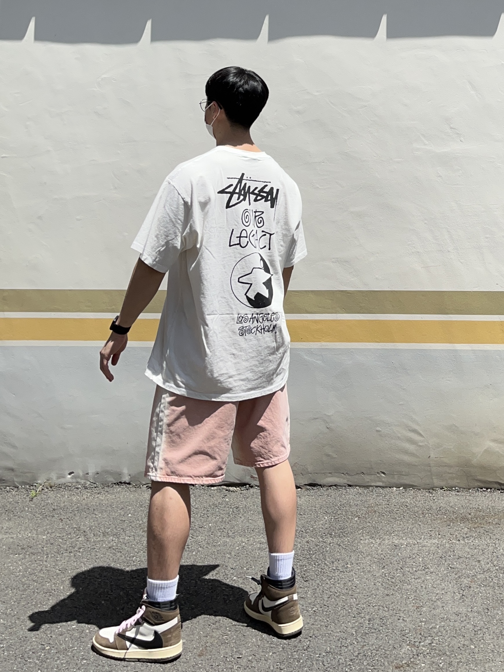 Stussy x Our Legacy Surfman Pig. Dyed T-Shirt Natural - 21FW, Stussy Spray Dye Big OL' Shorts Faded Pink 착용 스타일